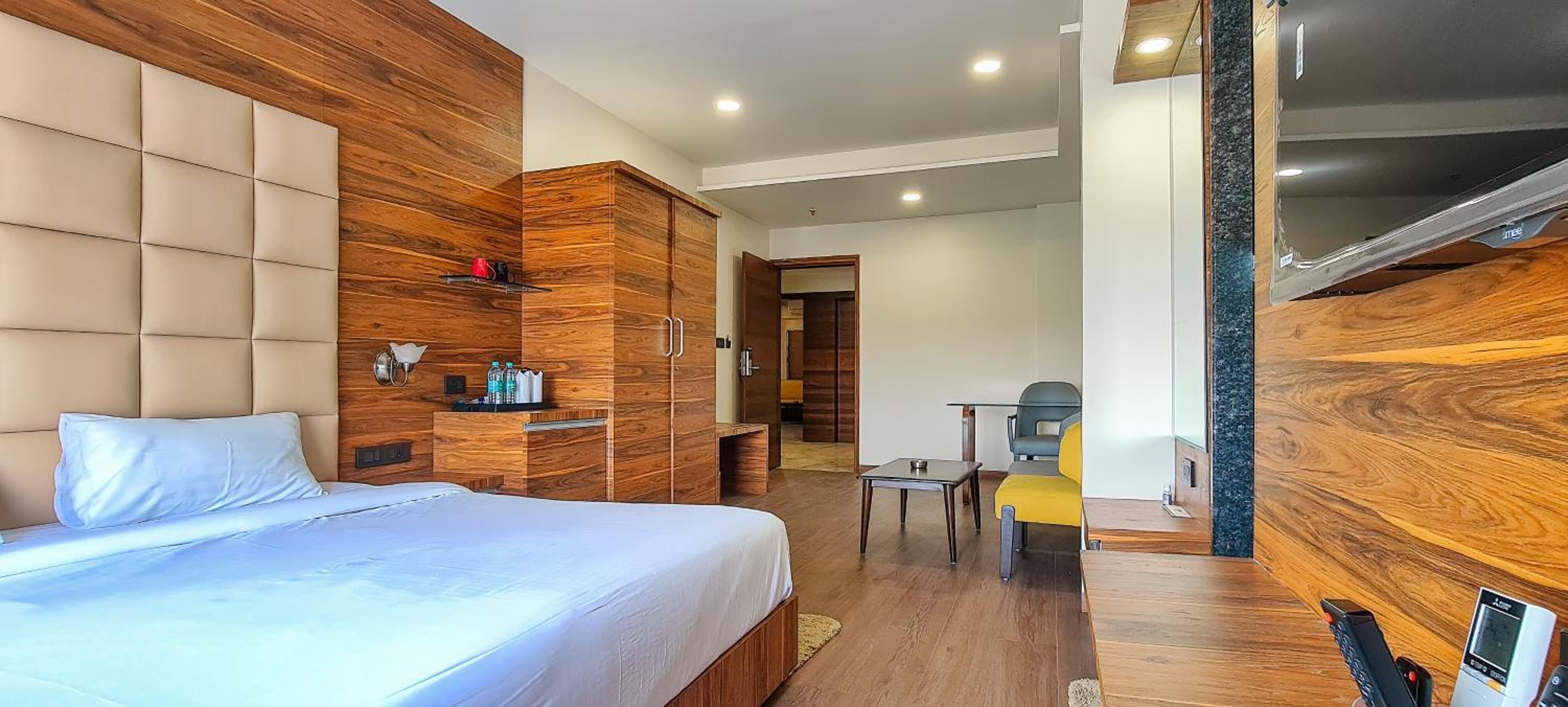 Standard Twin Room - Photo 7