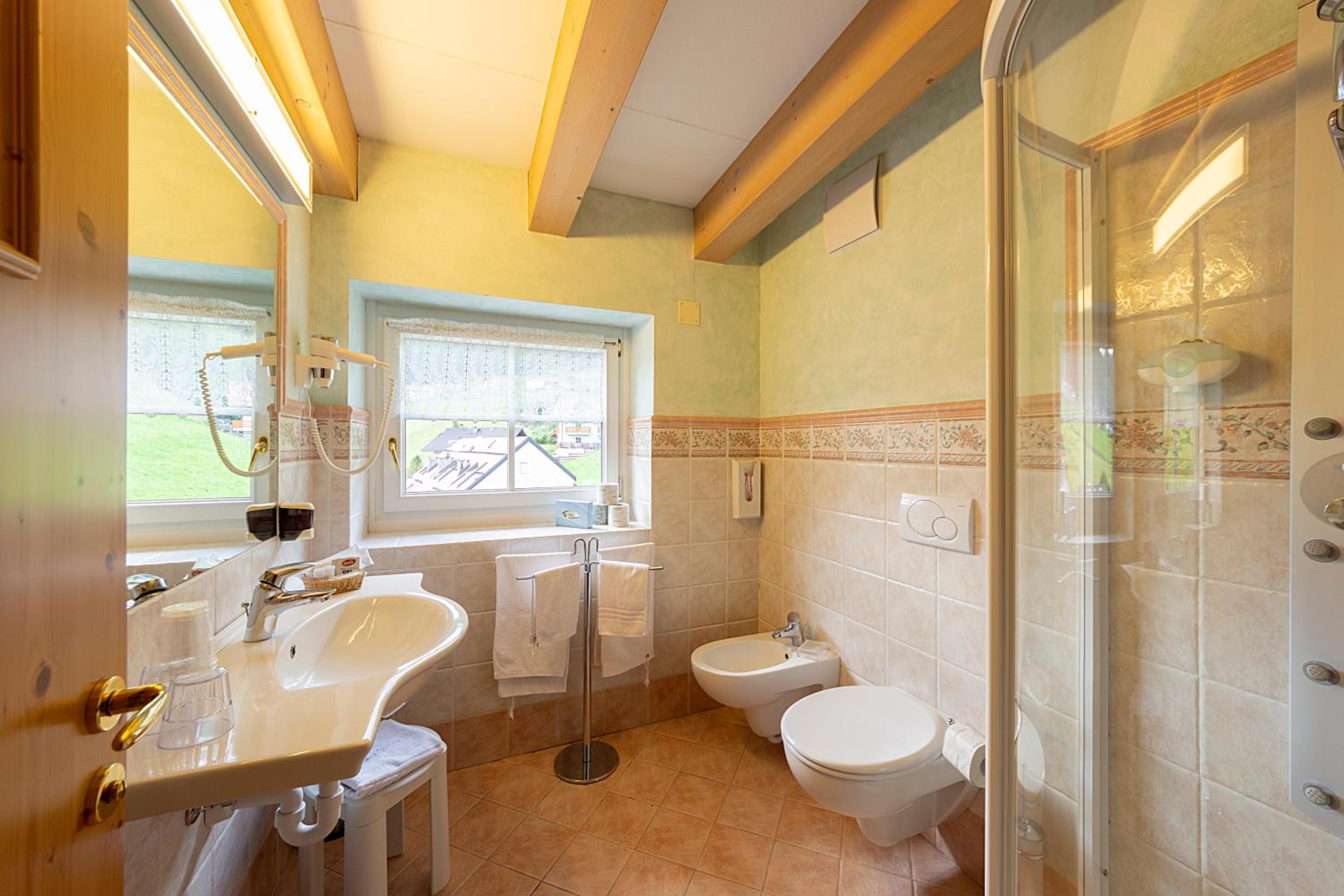 Superior Triple Room photo 3