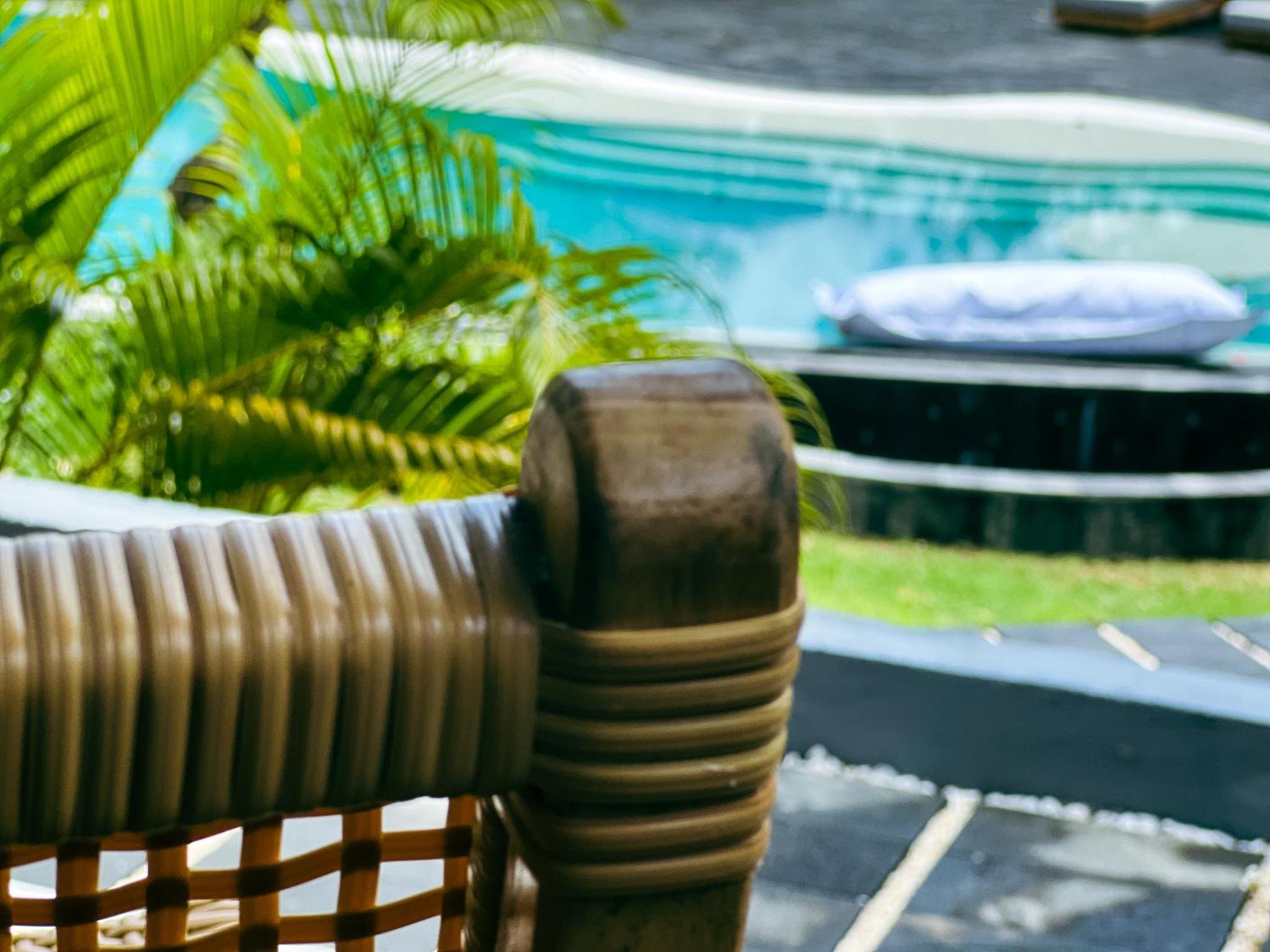 Double Room with Pool View - Photo 13