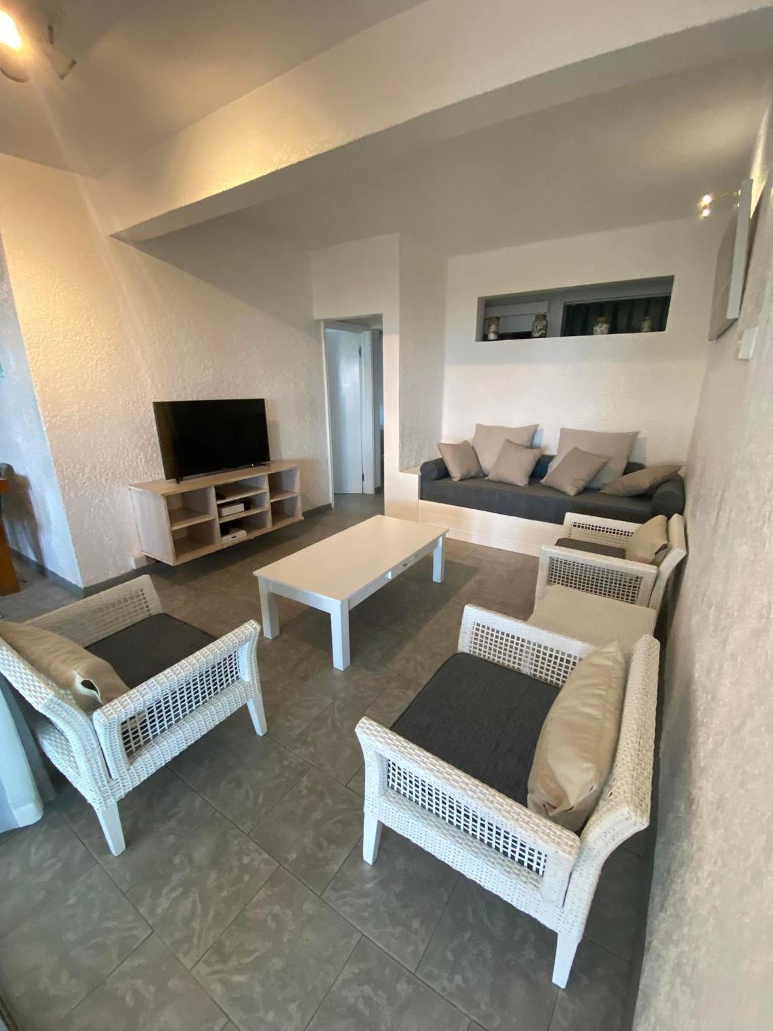 Three-Bedroom Villa photo 3