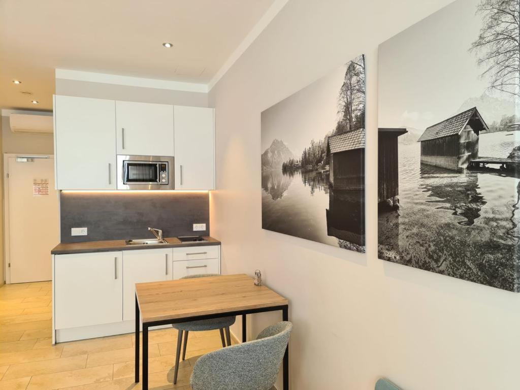 Deluxe Double Room - Photo 12