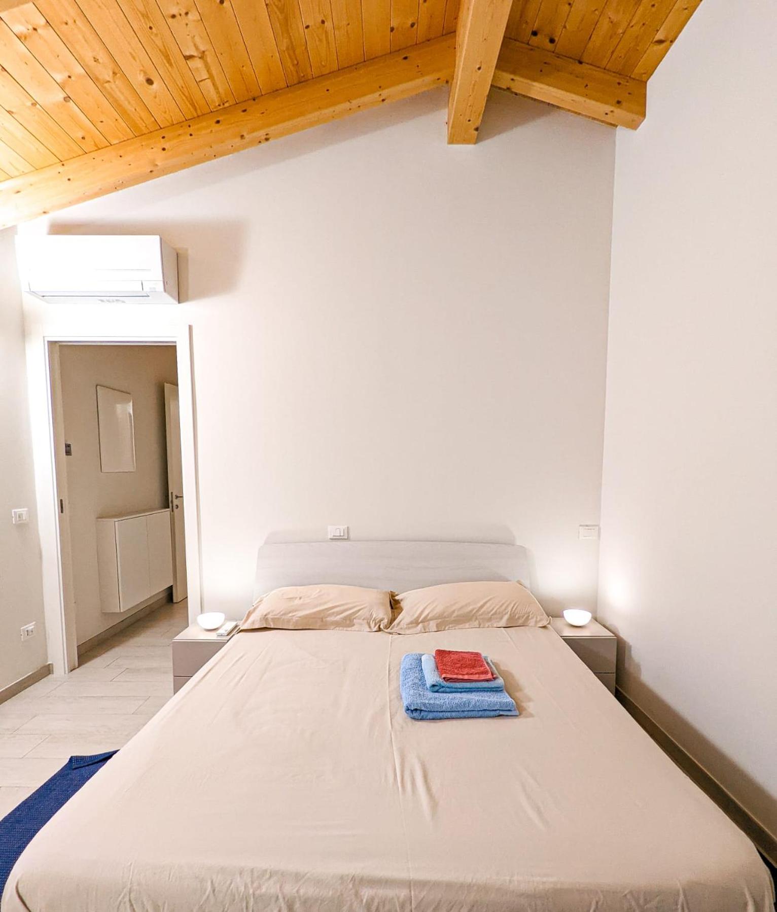 Double Room - Photo 3