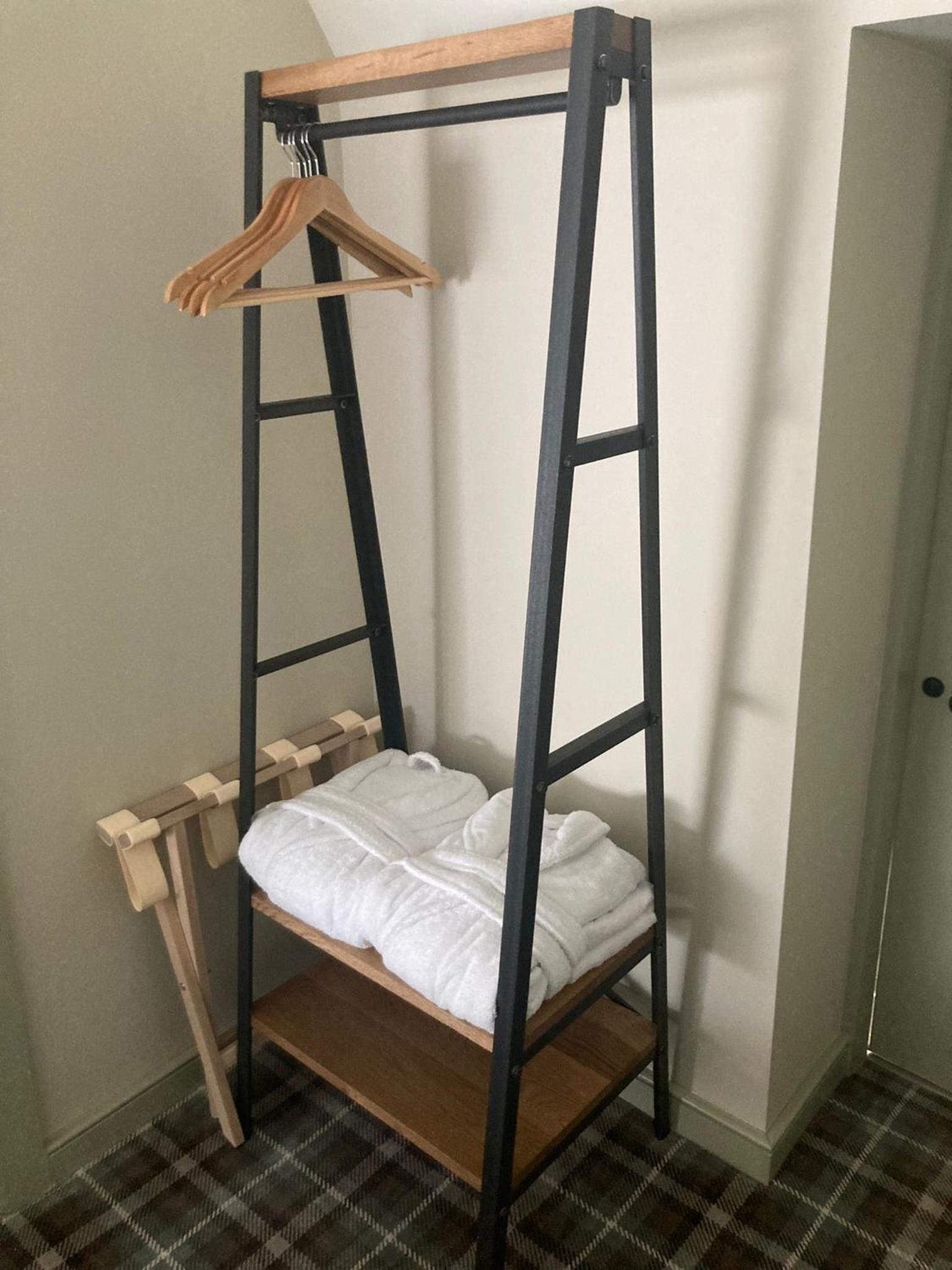 Double Room - Photo 6