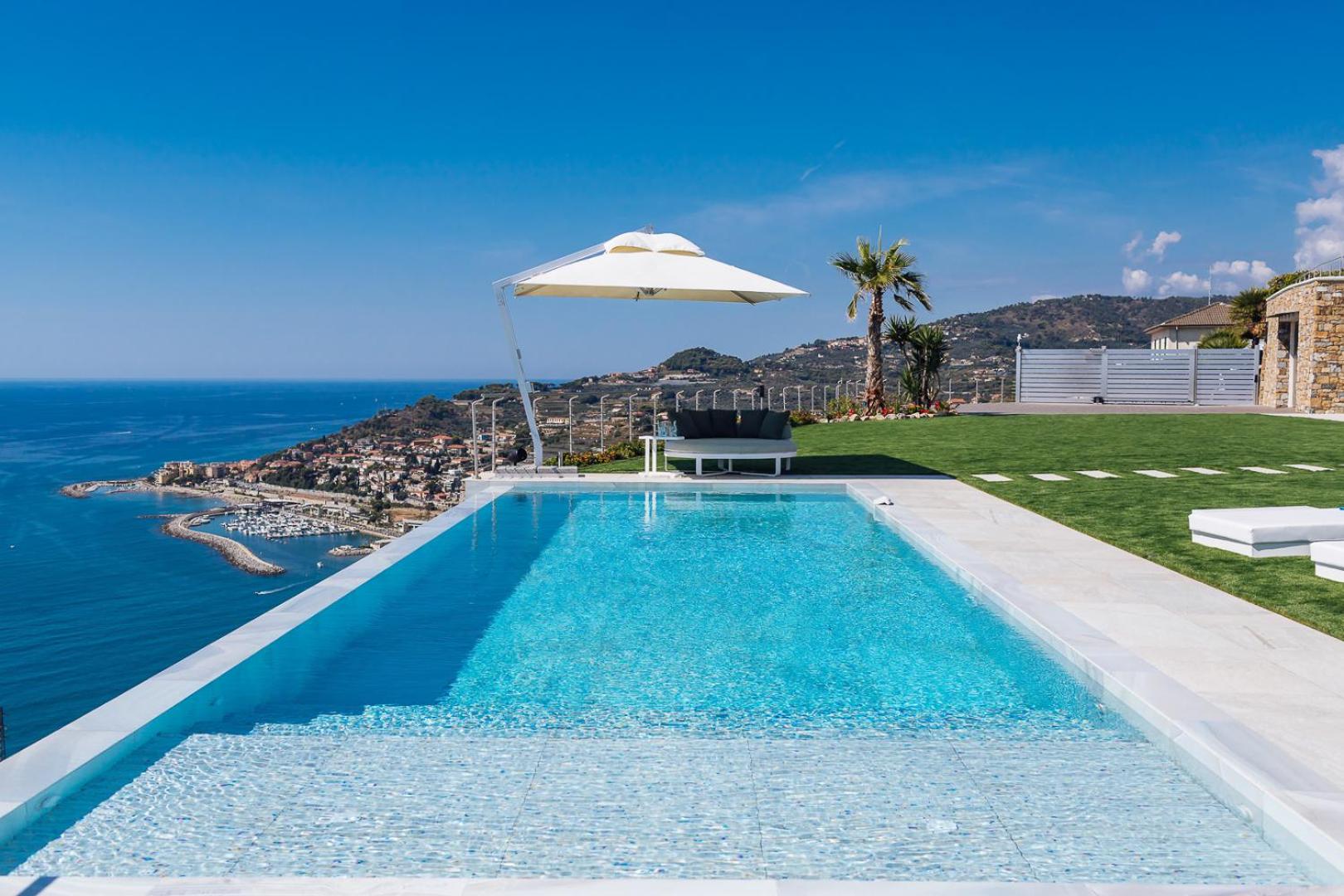 Villa with Sea View photo 2