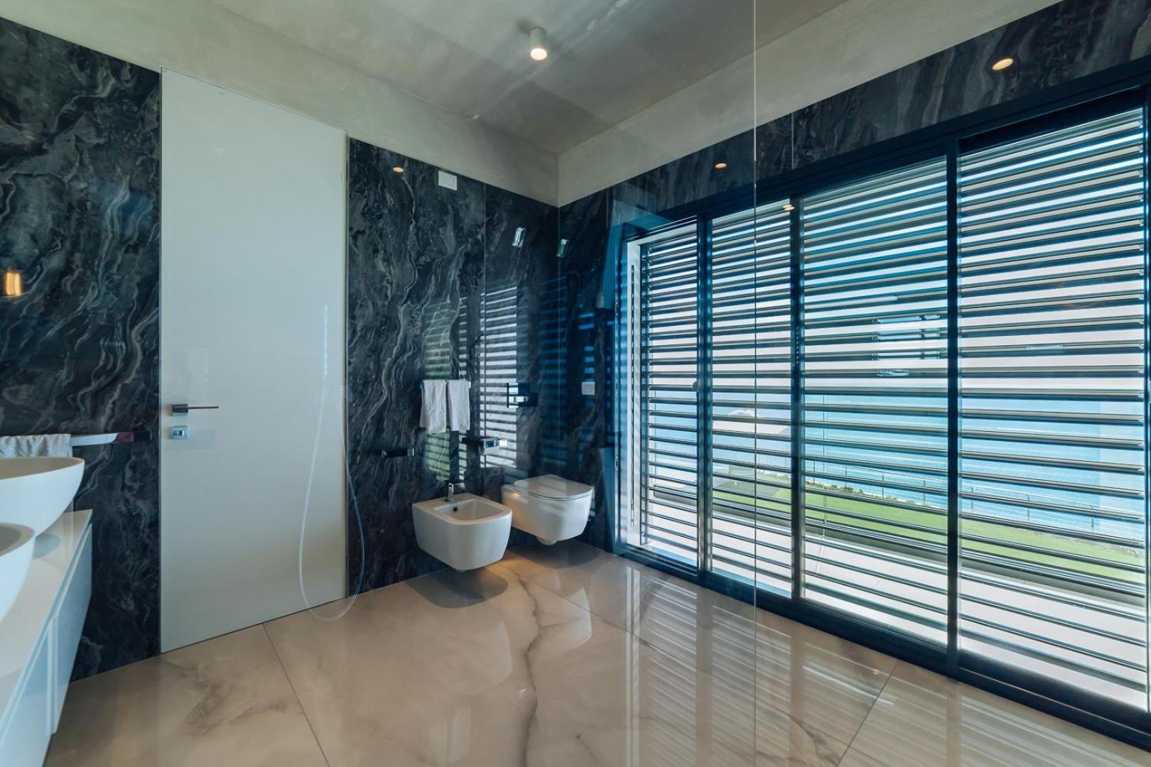 Villa with Sea View photo 3