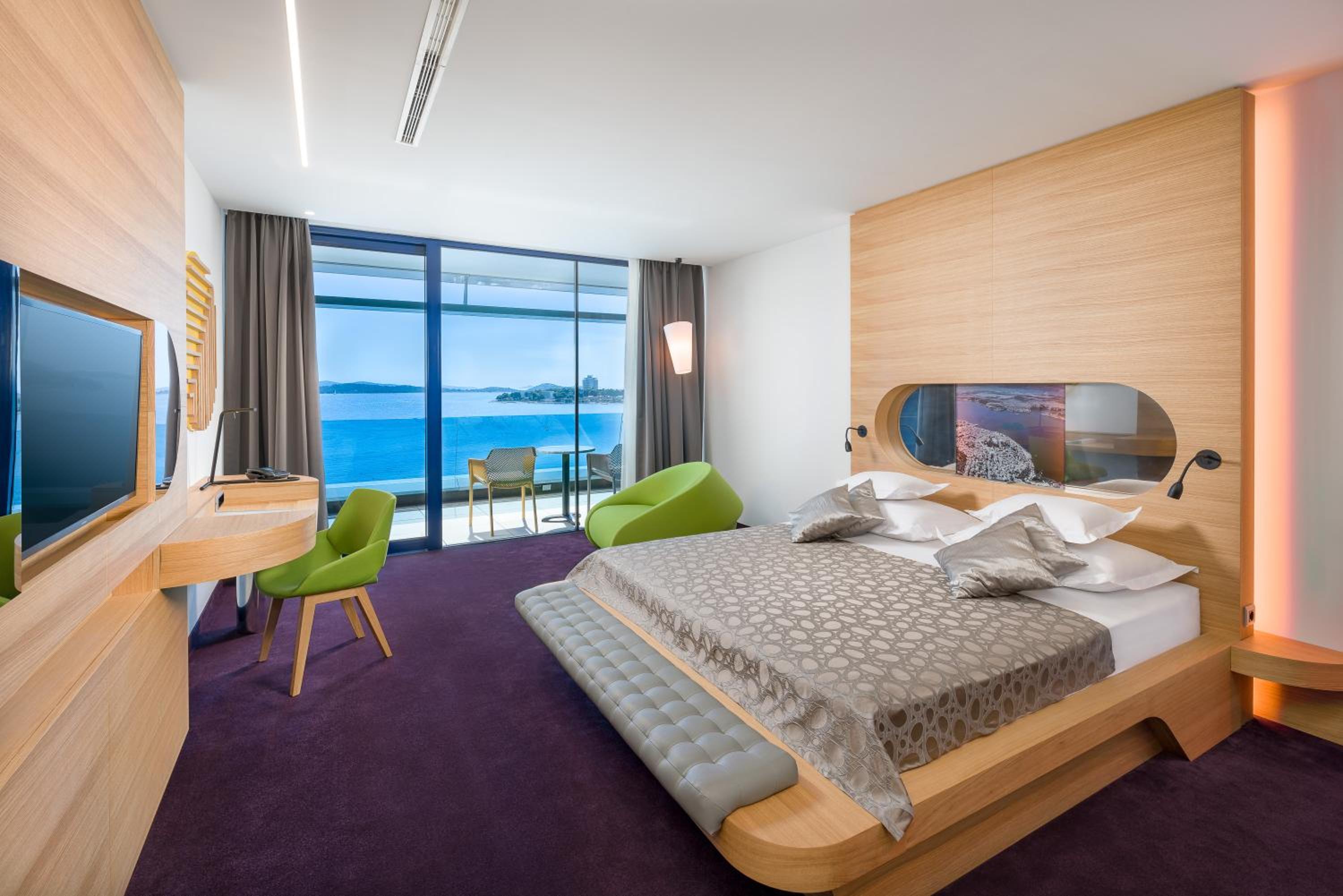 Quarto Deluxe Duplo ou Twin com Varanda e Vista para o Mar