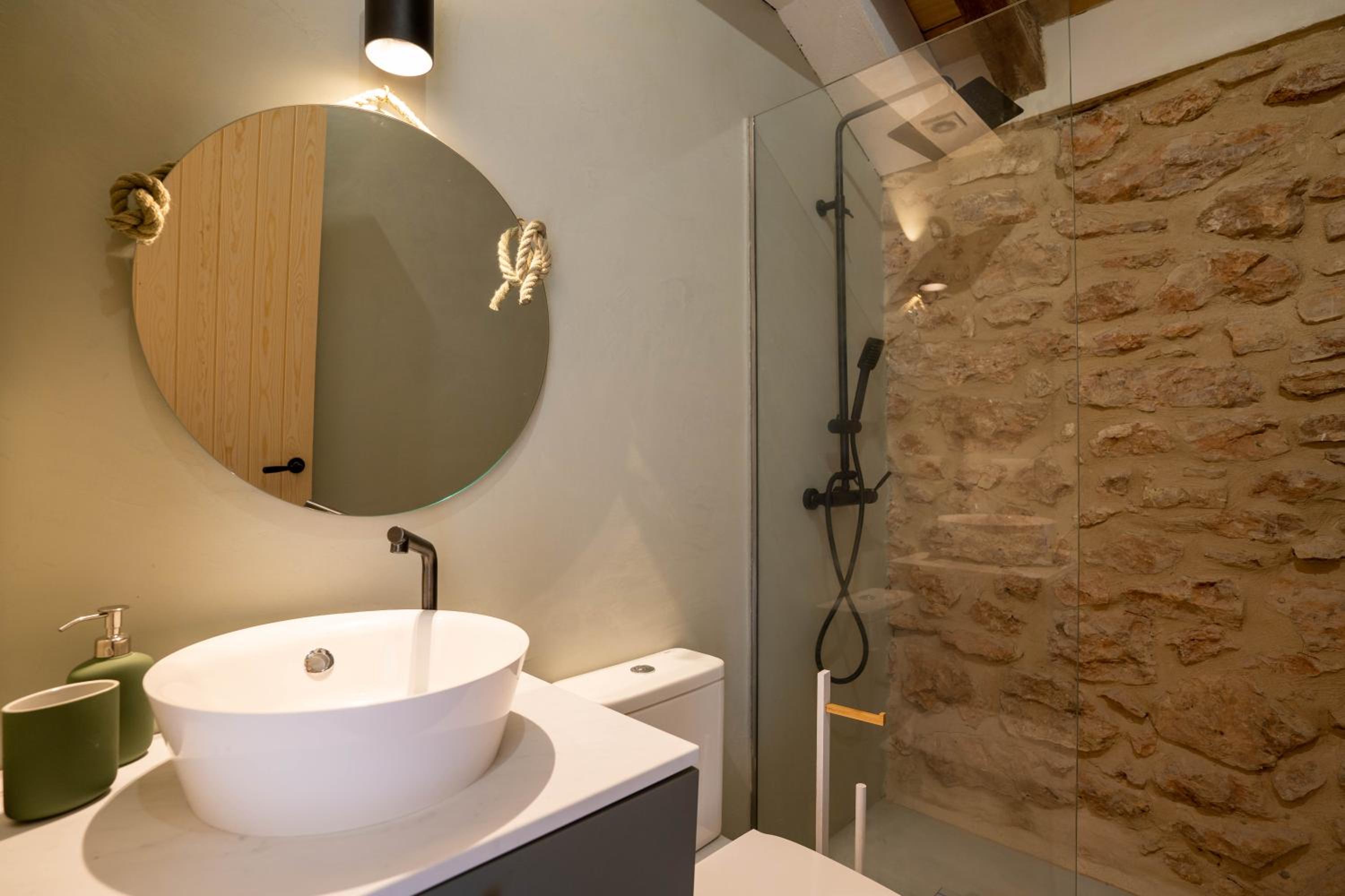 Three-Bedroom House photo 2