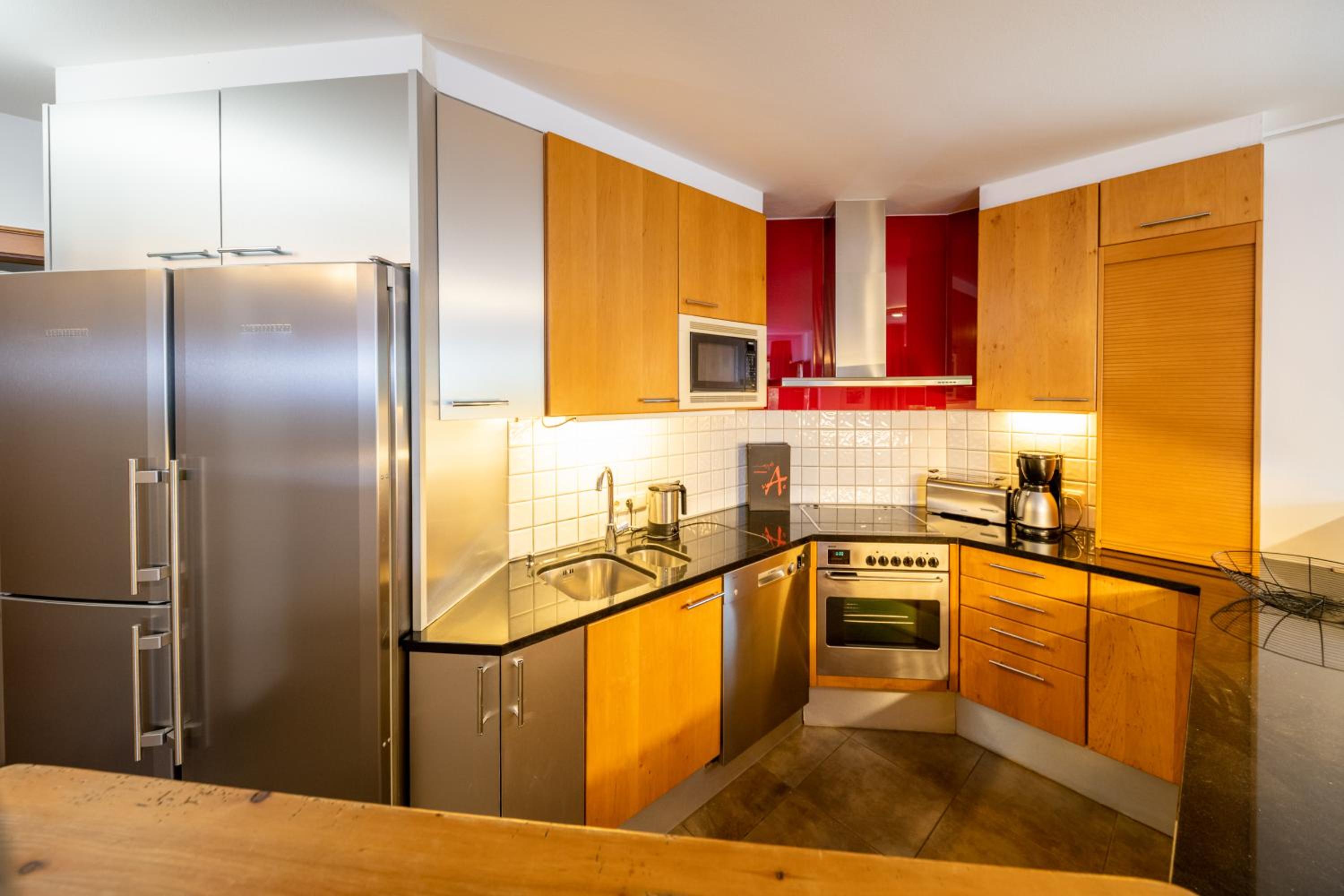 Three-Bedroom Apartment with Terrace photo 2