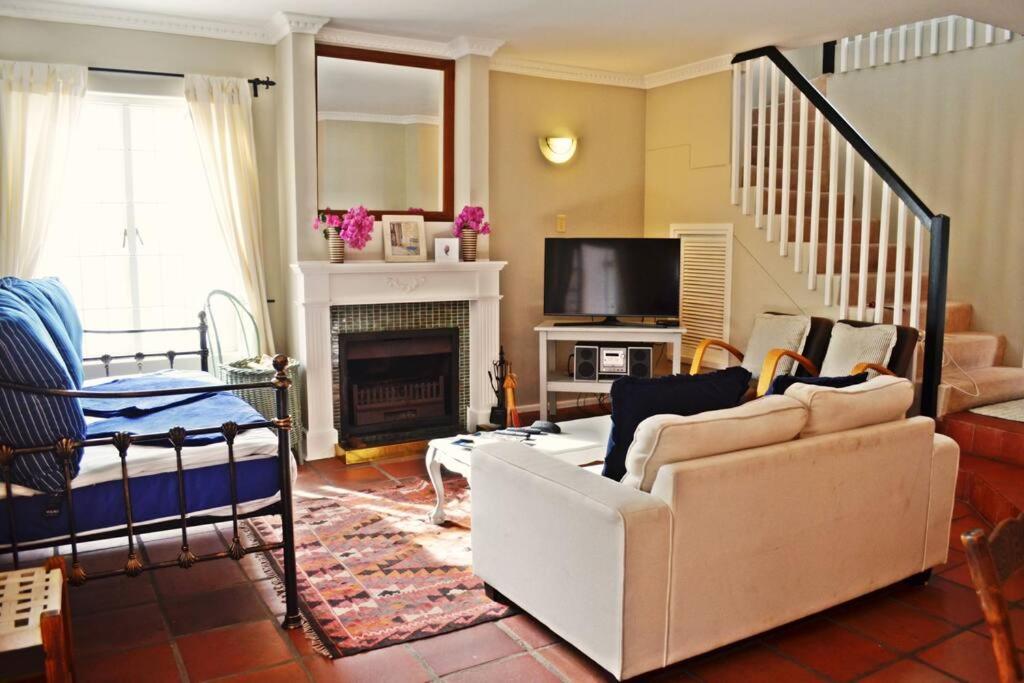 Villa with Sea View photo 1