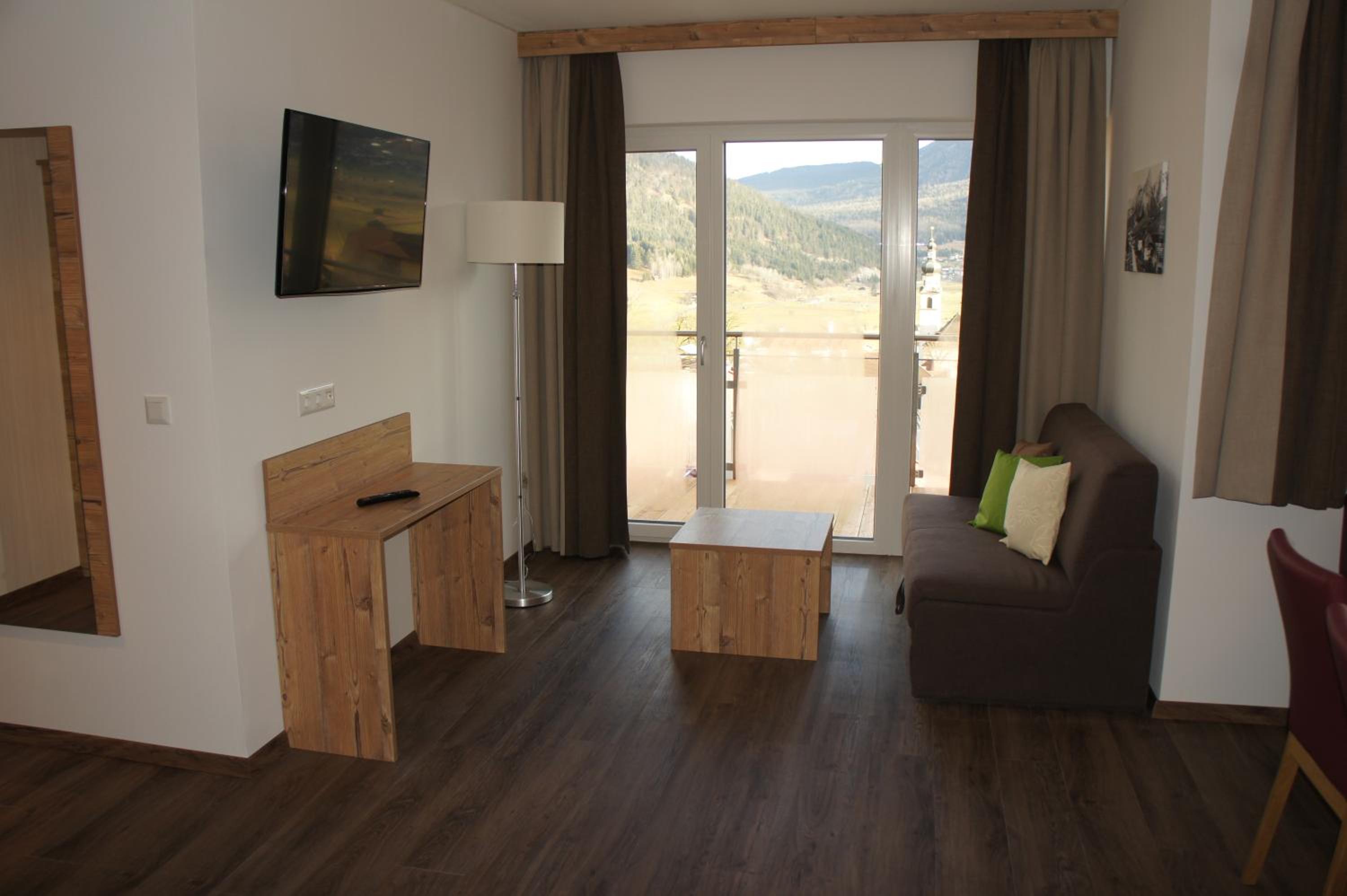 Superior Two-Bedroom Apartment with Balcony photo 2