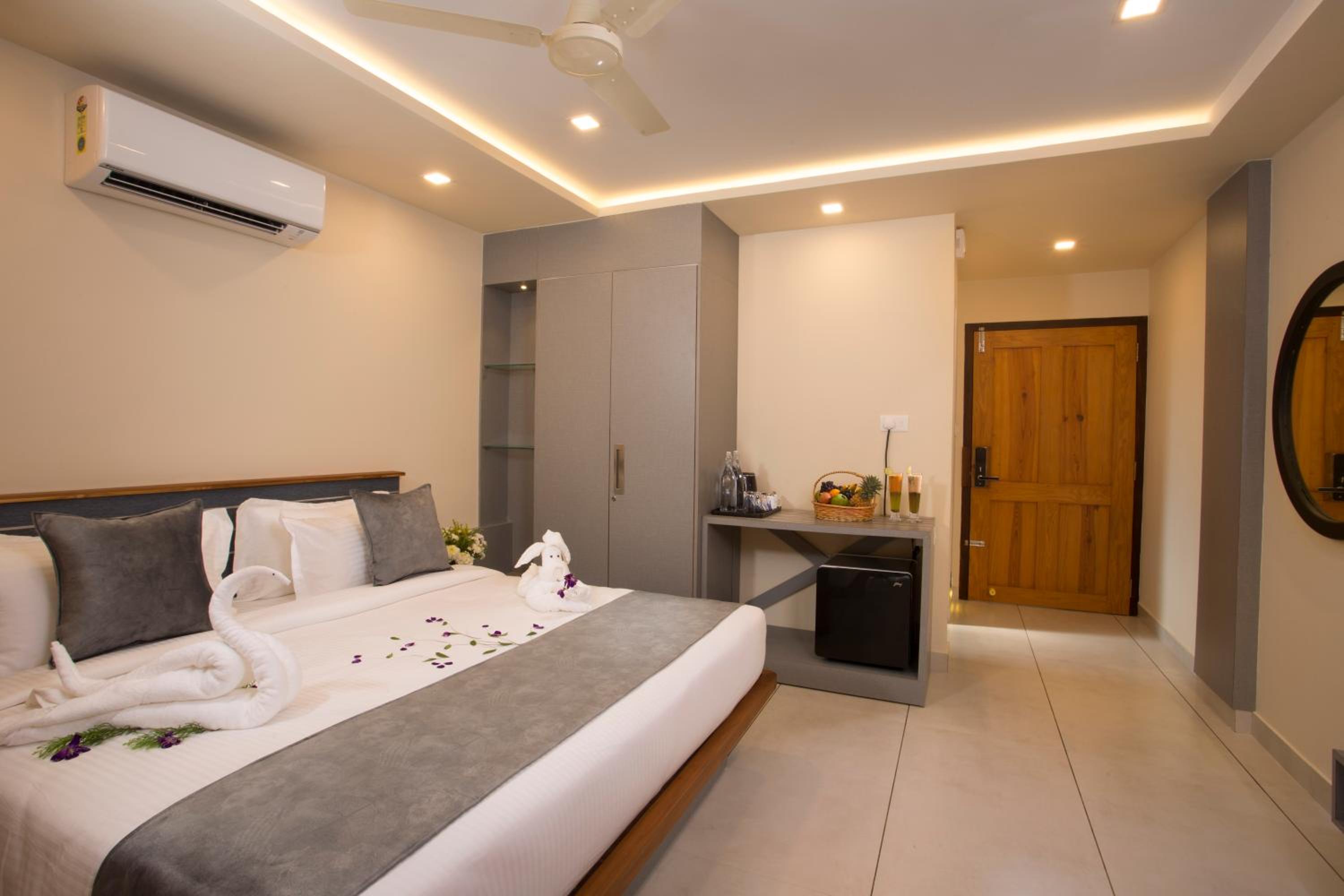 EROS STANDARD ROOM AC photo 3