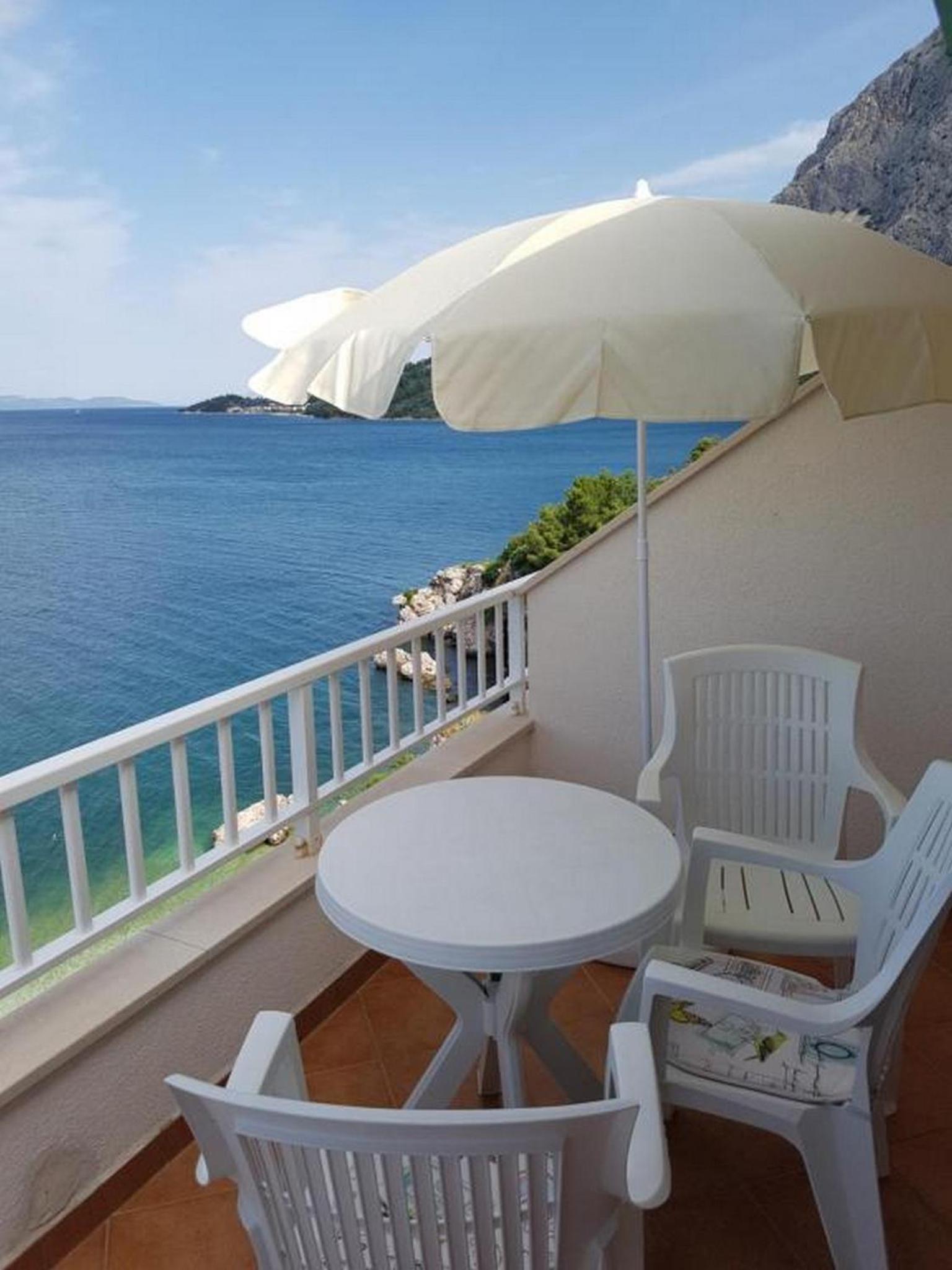 One Bedroom Apartment with Balcony and Sea View photo 2