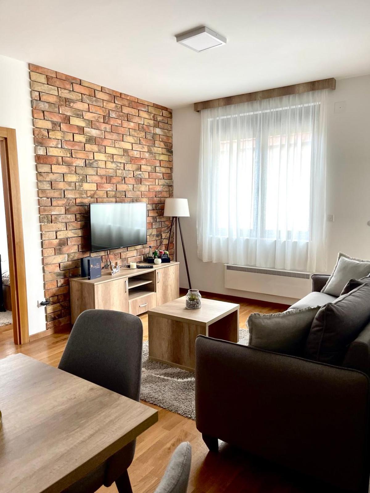 Deluxe Queen Suite - Photo 54