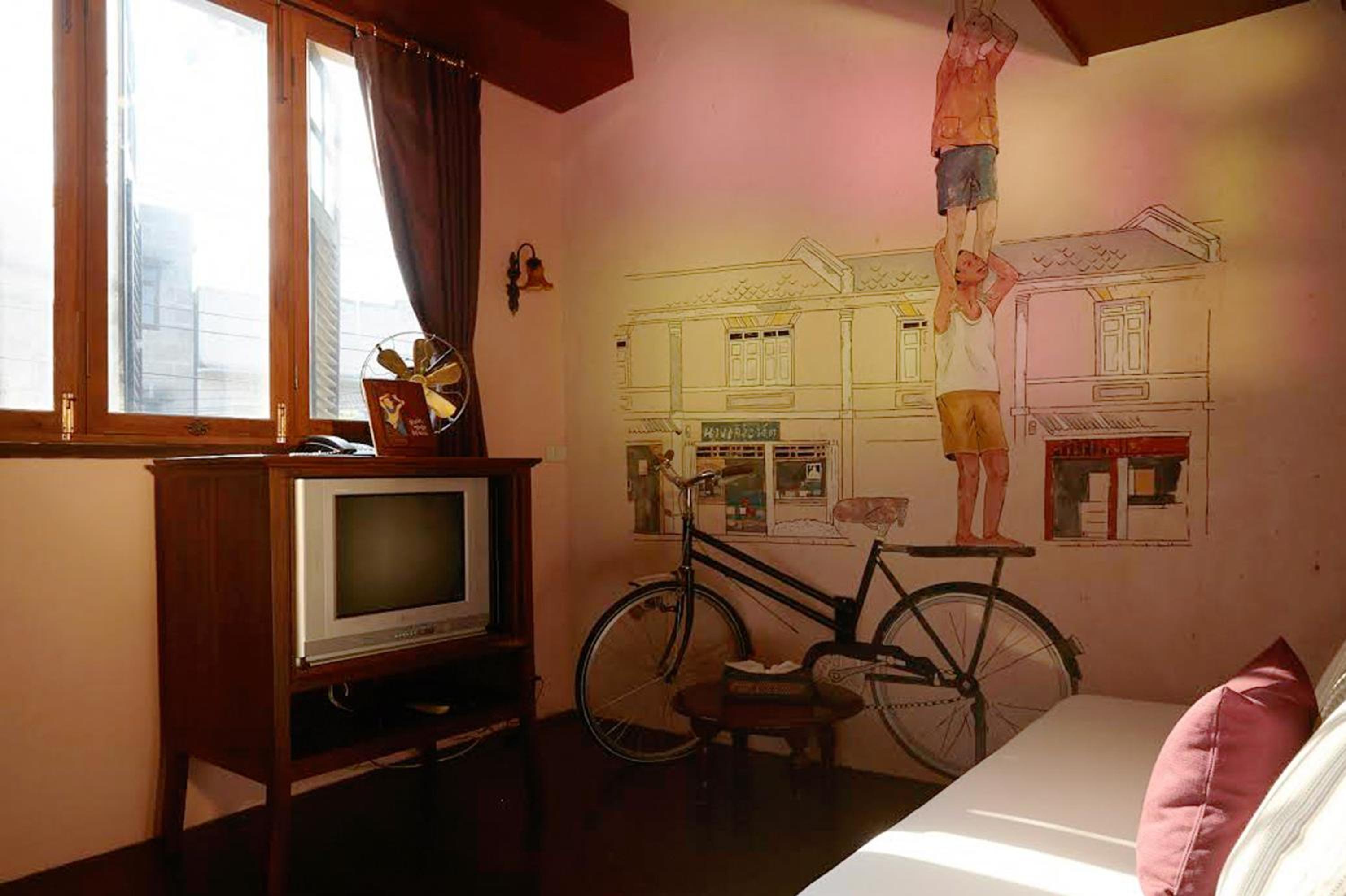 Queen Loft Suite