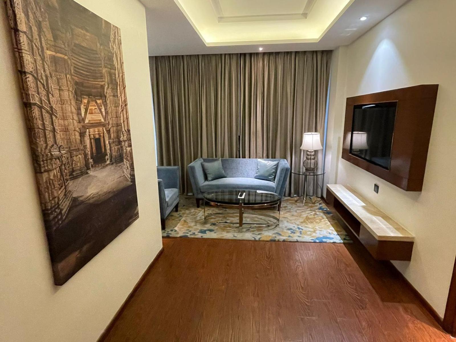 One-Bedroom Suite With Complimentary Railway Station Transfers & 3hr early check-in and check-out (subject to availability) photo