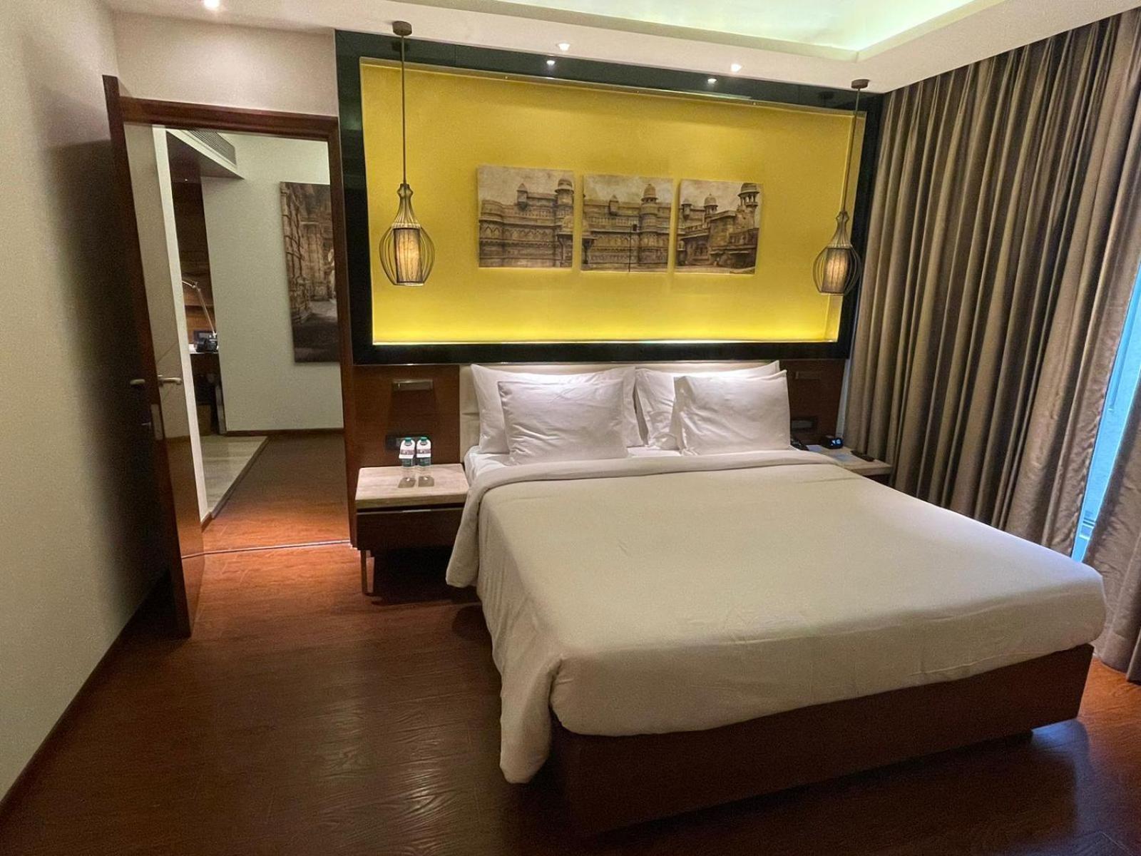 One-Bedroom Suite With Complimentary Railway Station Transfers & 3hr early check-in and check-out (subject to availability) One-Bedroom Suite With Complimentary Railway Station Transfers & 3hr early check-in and check-out (subject to availability)