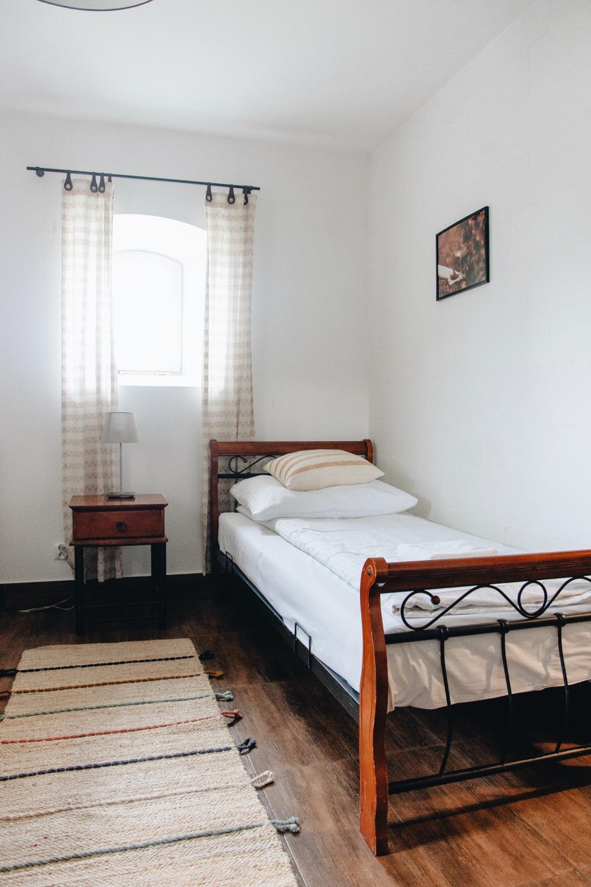 Twin Room - Photo 1