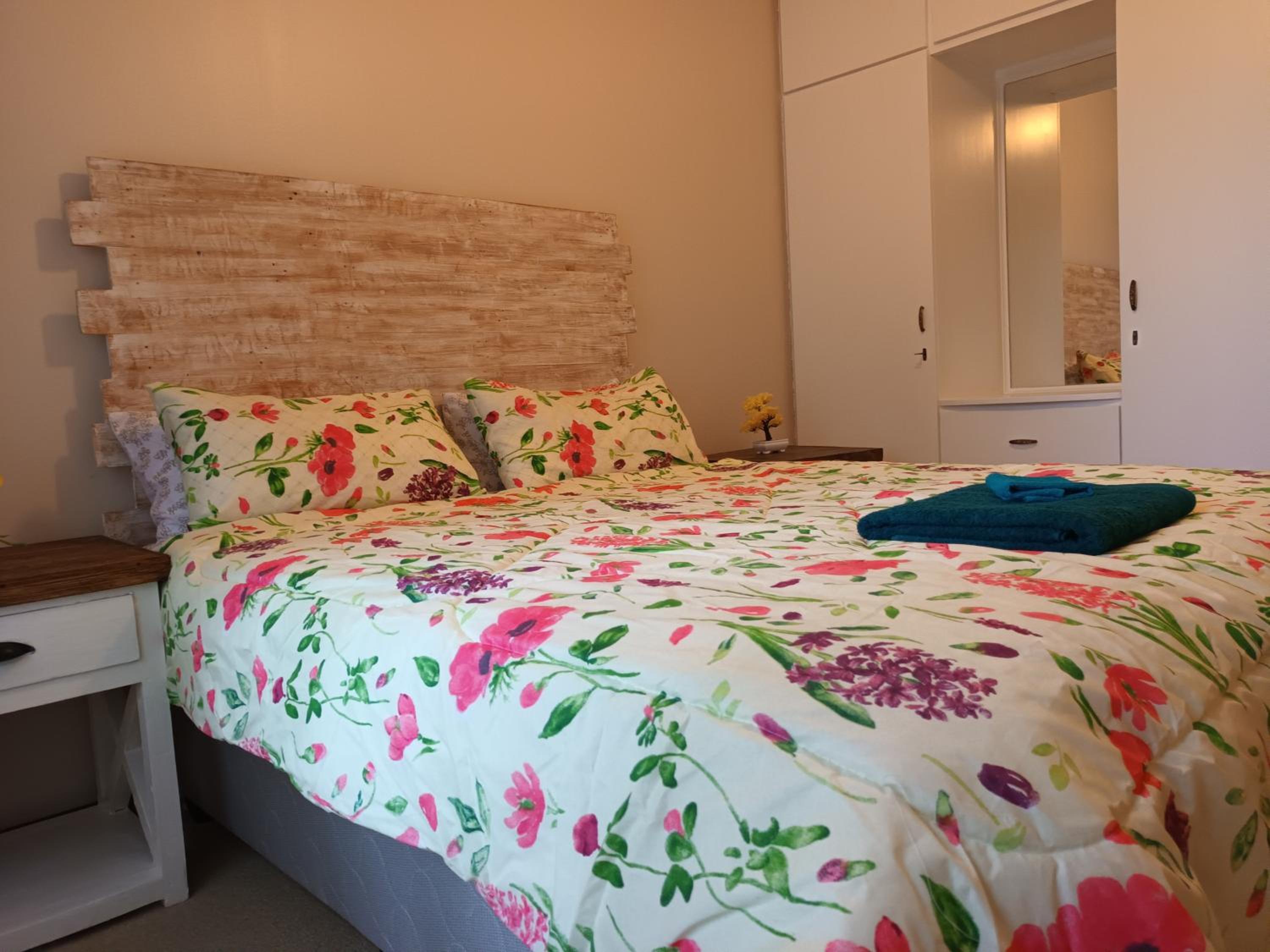 Double Room with Shared Bathroom photo 1