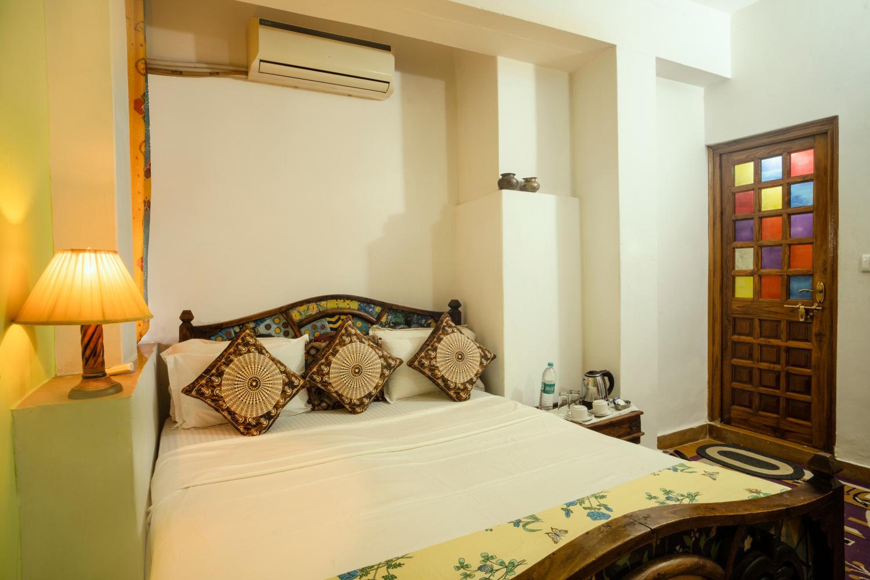 Standard Double Room - Photo 7