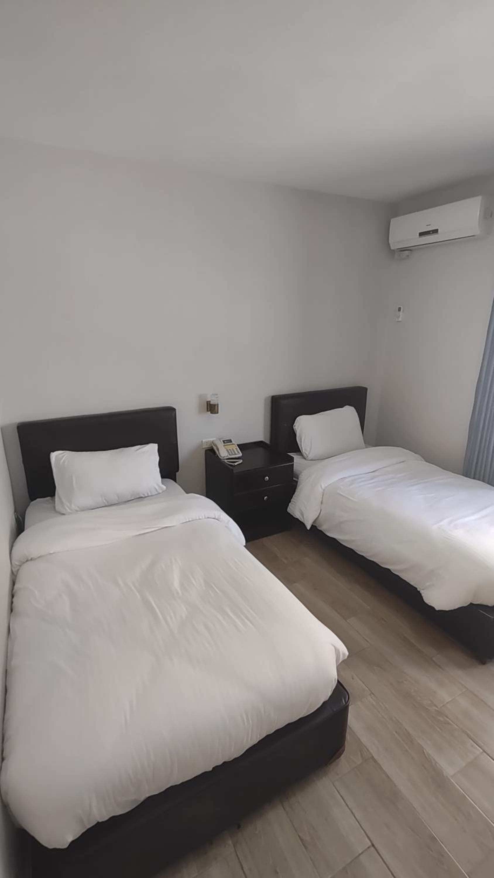 Standard Twin Room photo 3