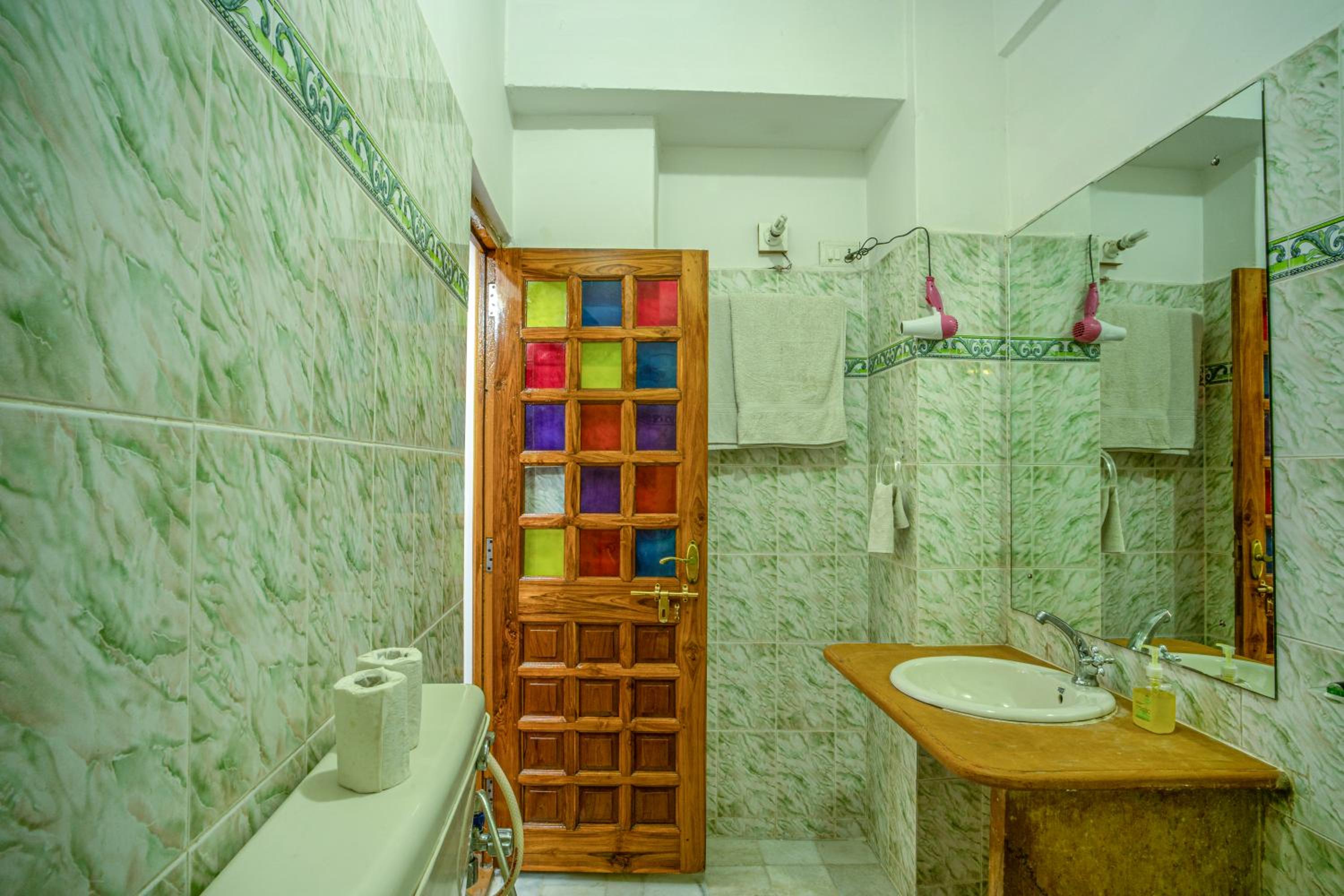 Standard Double Room - Photo 2