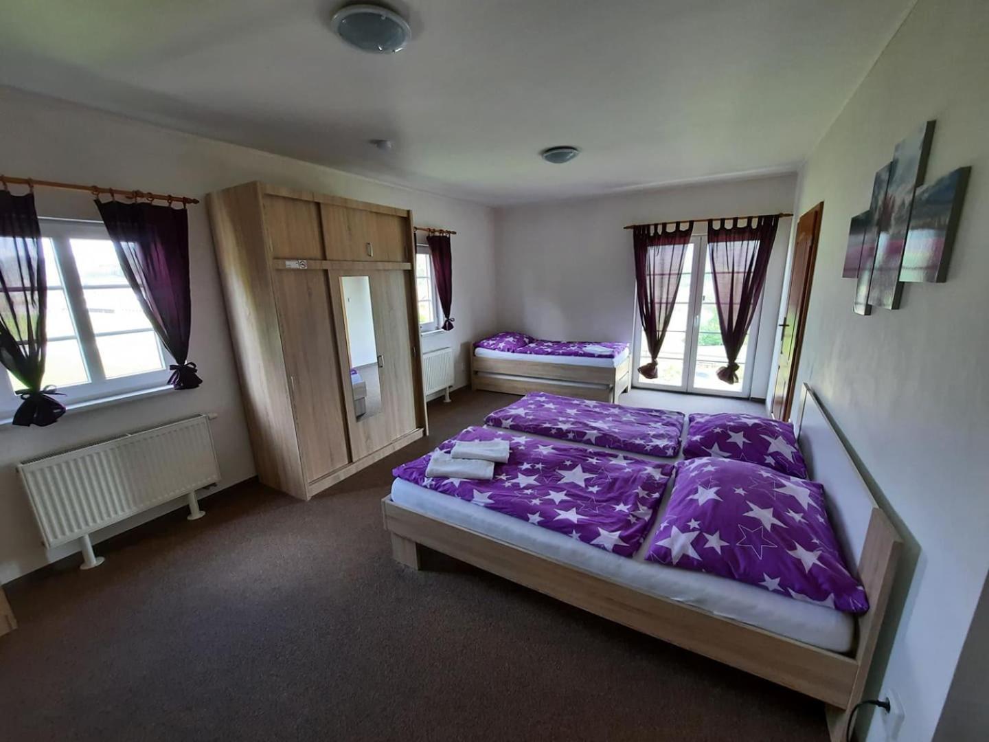 Triple Room with Pool View photo 1