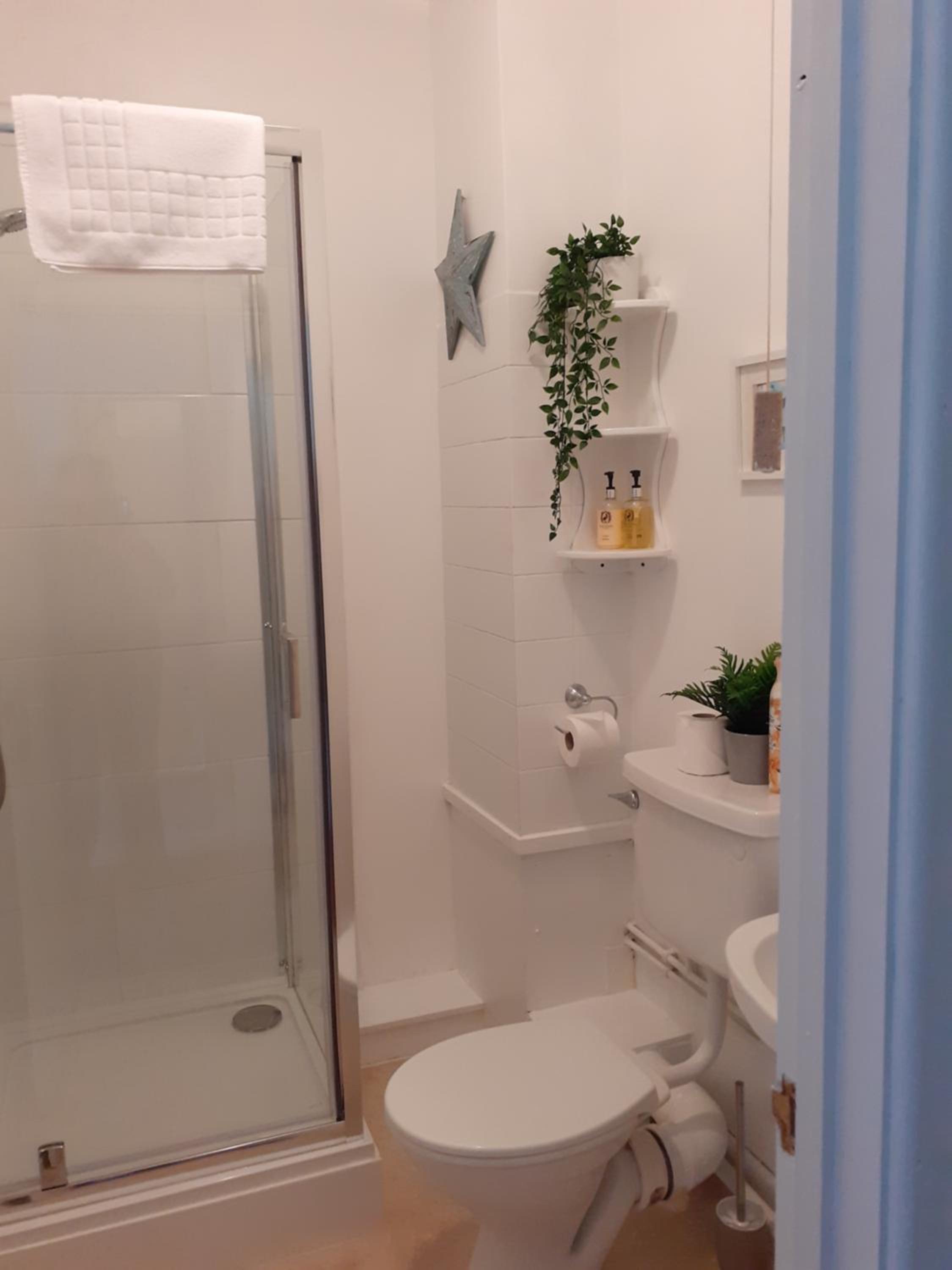 Double or Twin Room with Shower