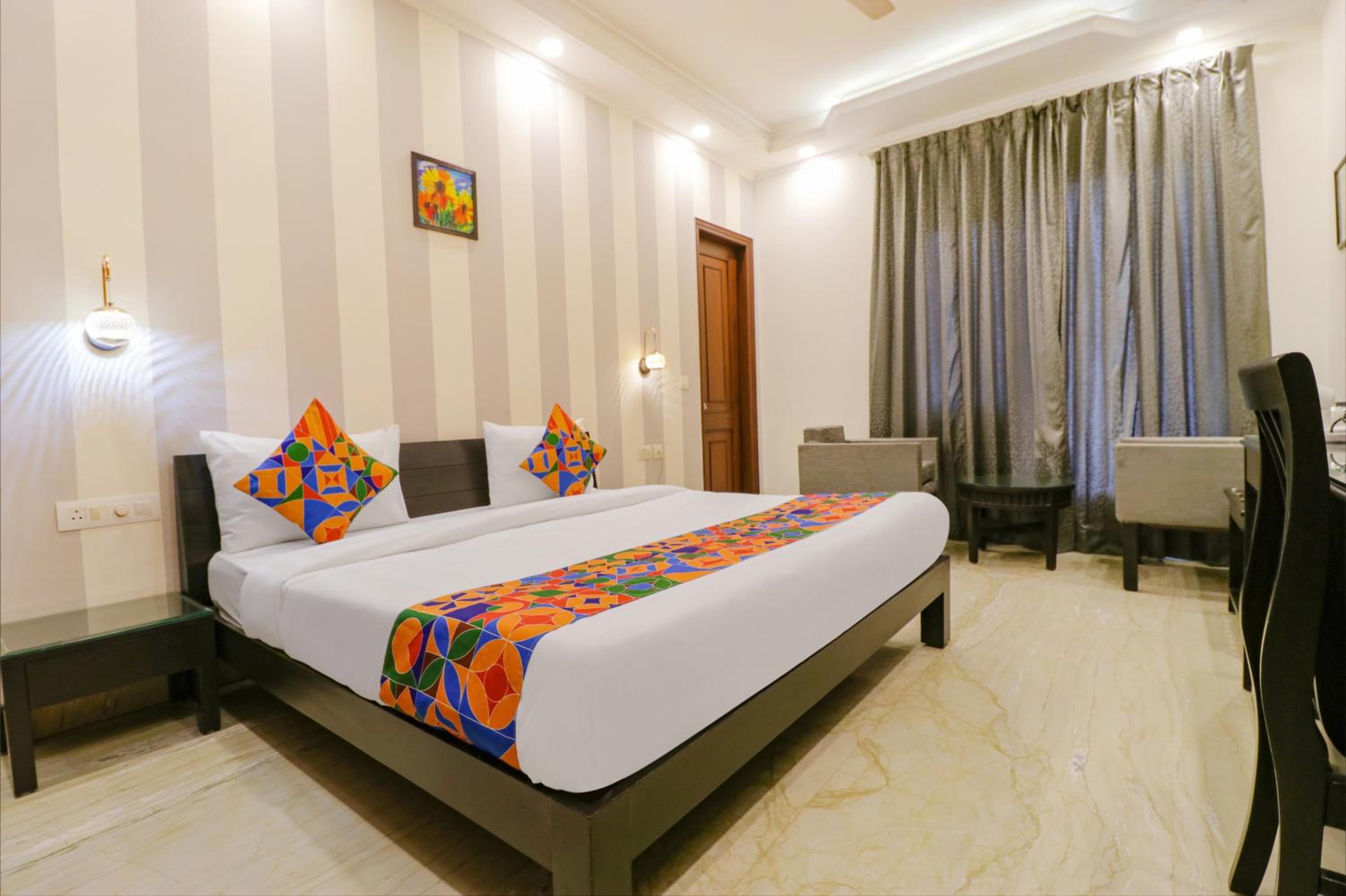 Deluxe Room - Photo 1
