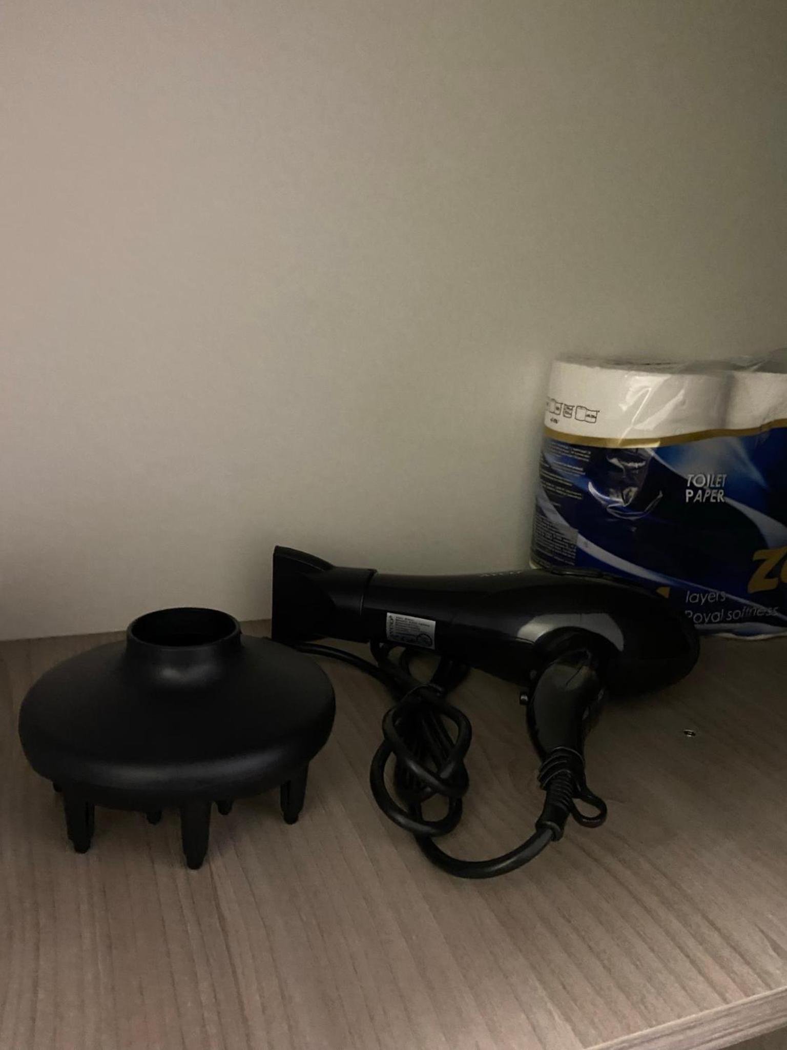 One-Bedroom Apartment - Photo 2