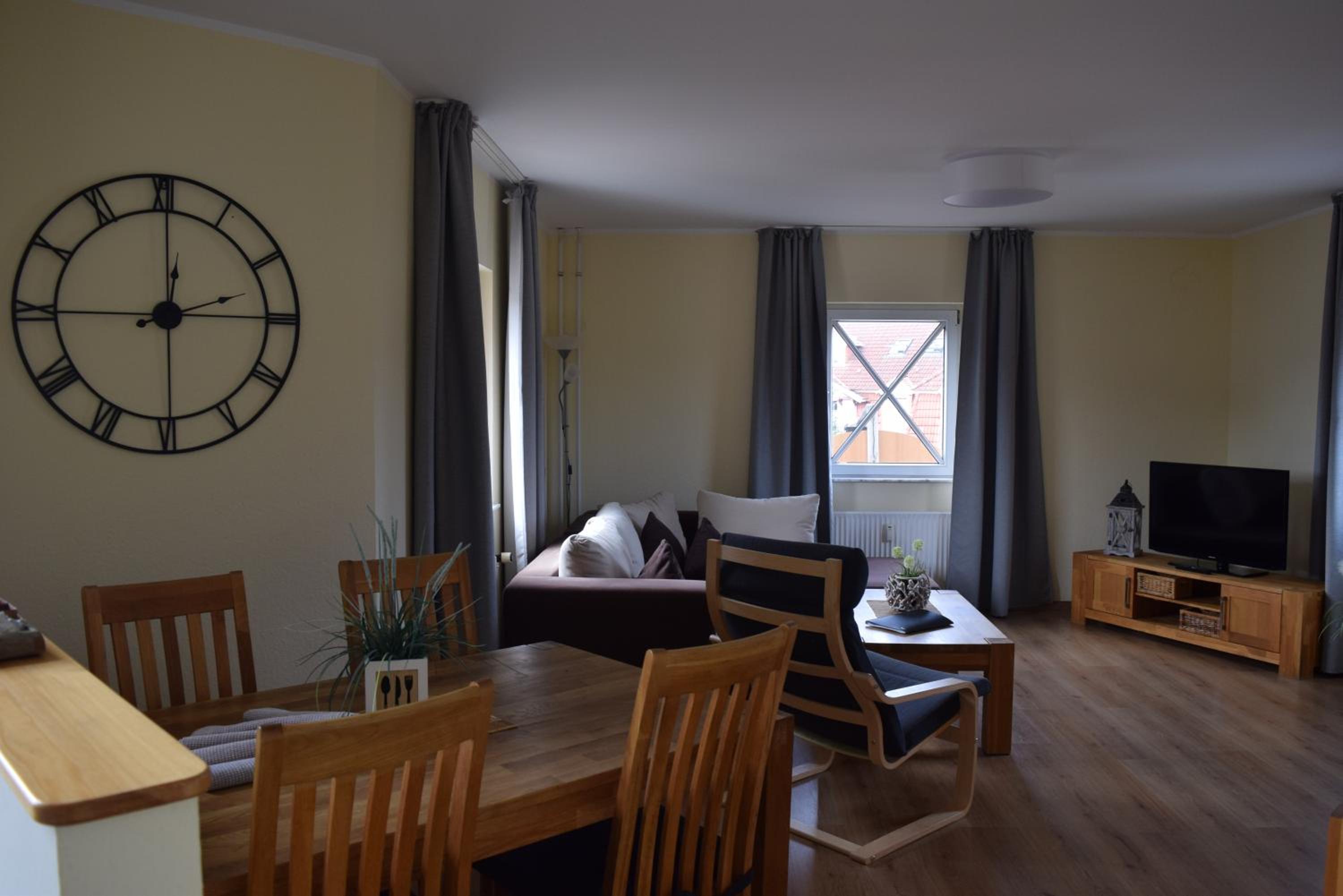 Large Two-Bedroom Apartment photo 2