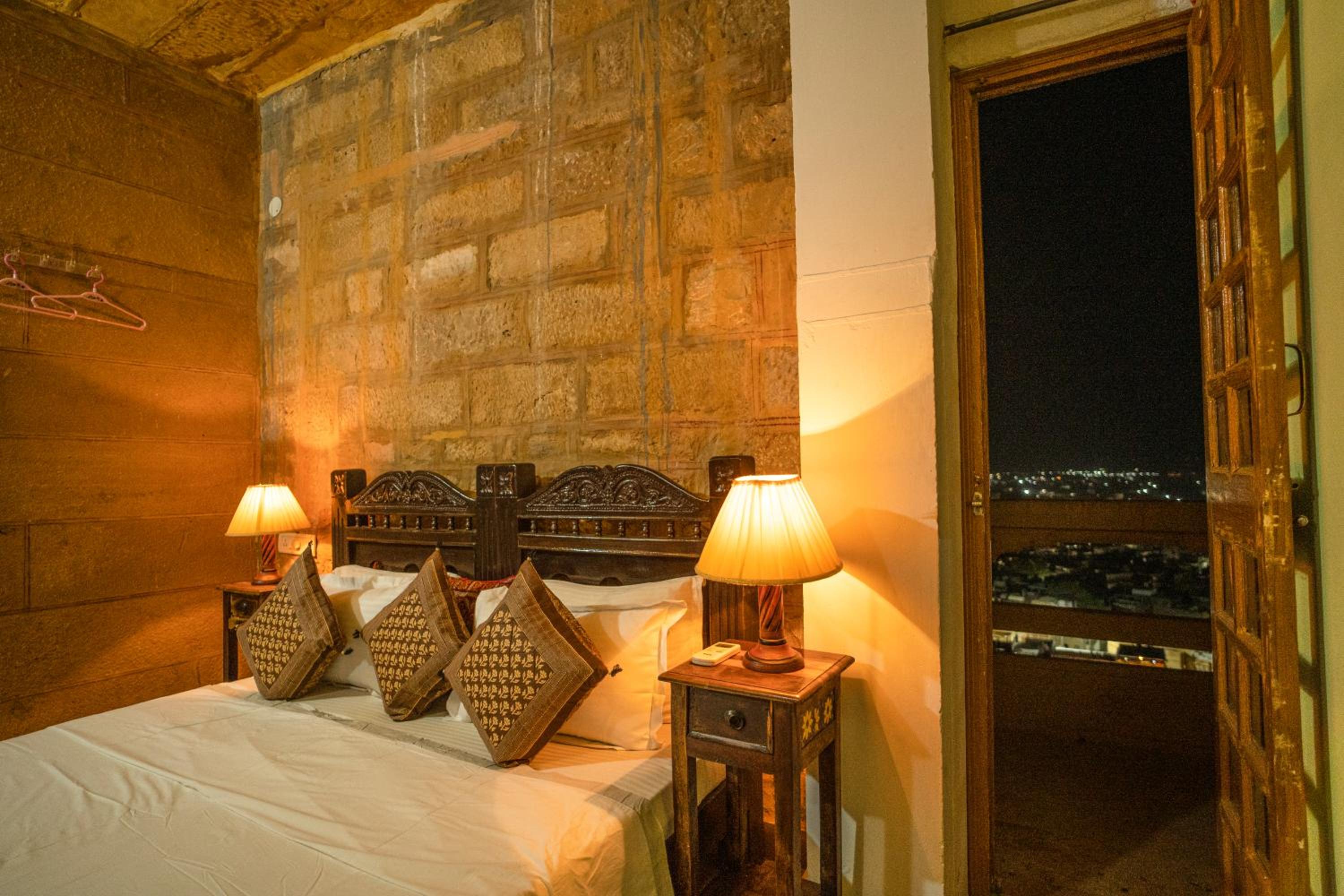 Deluxe Double Room - Photo 1
