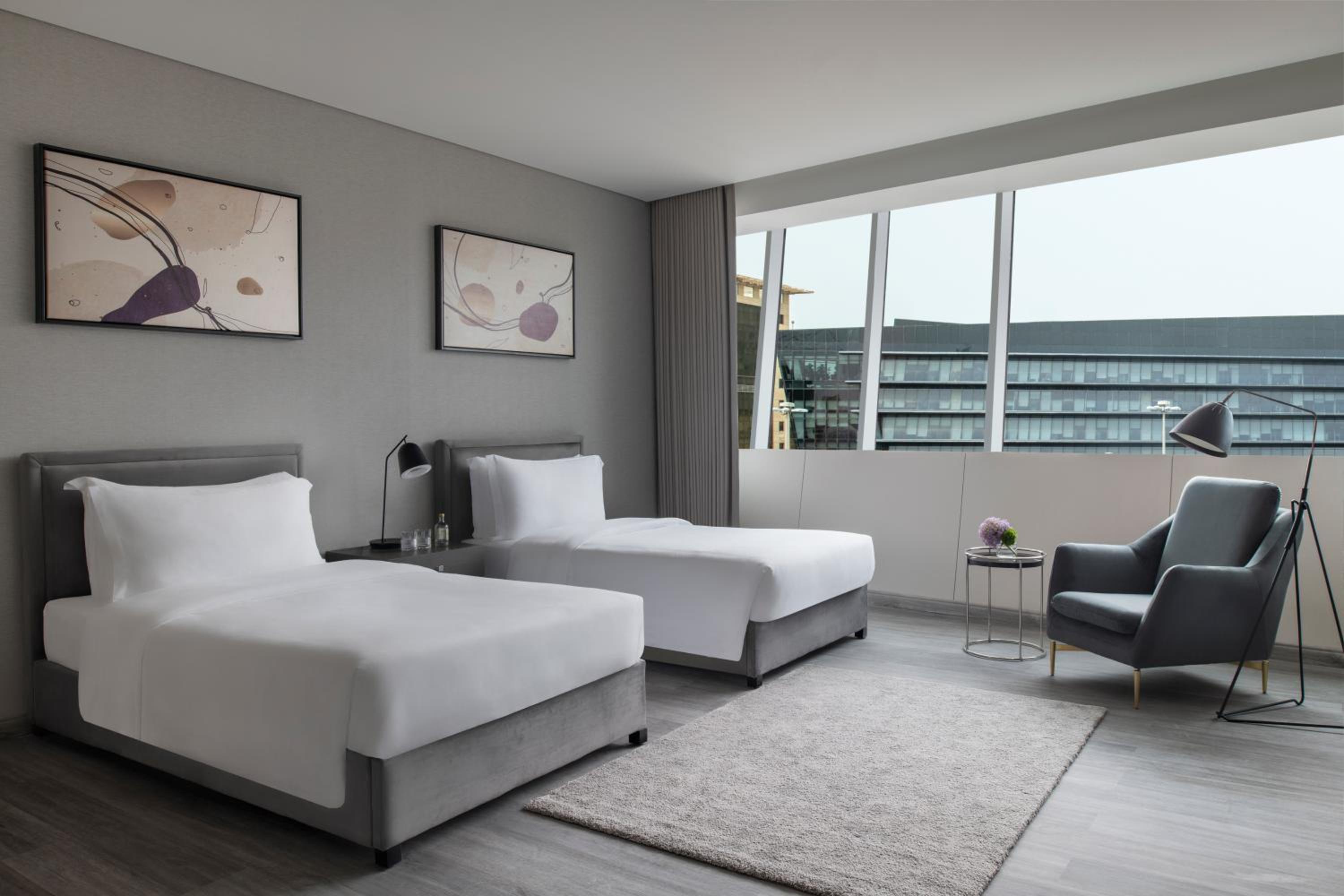 Two-Bedroom Suite - Photo 4