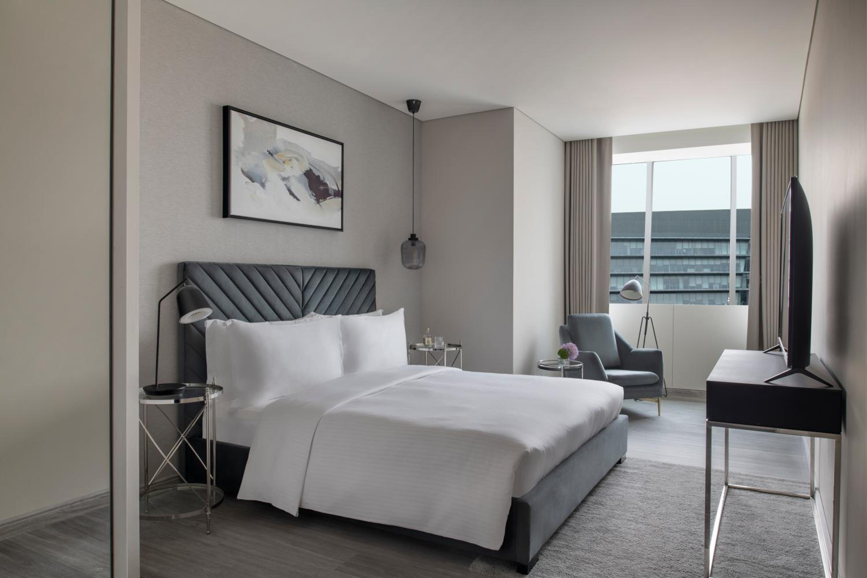 One-Bedroom Suite - Photo 1