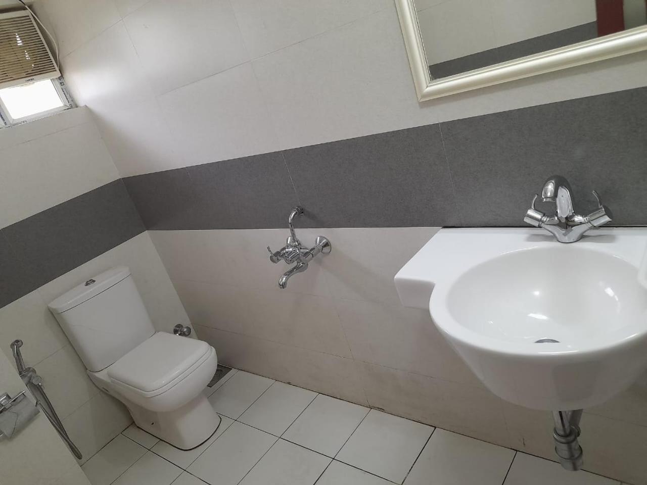 Deluxe Room - Photo 7
