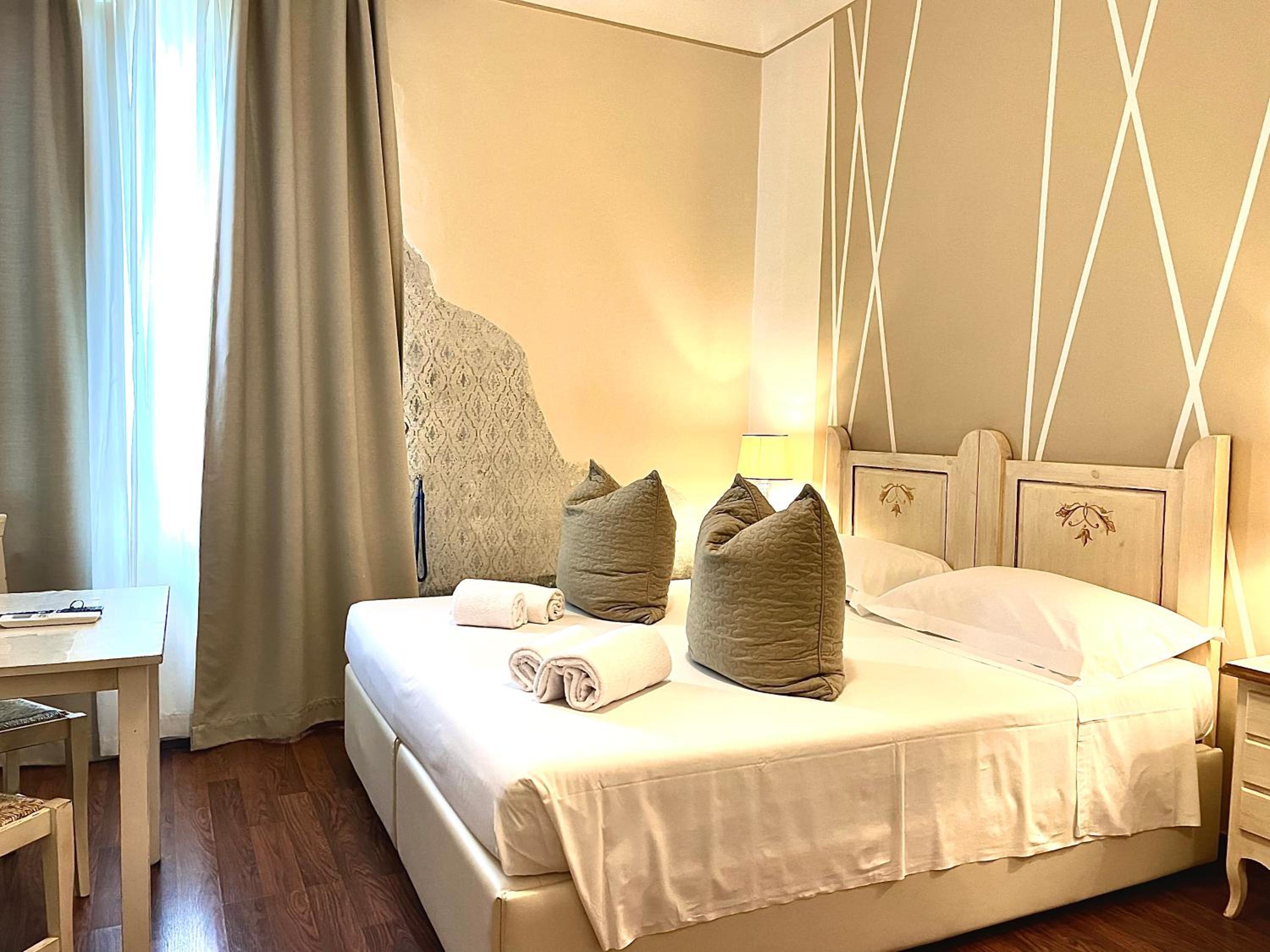 Double or Twin Room photo 2