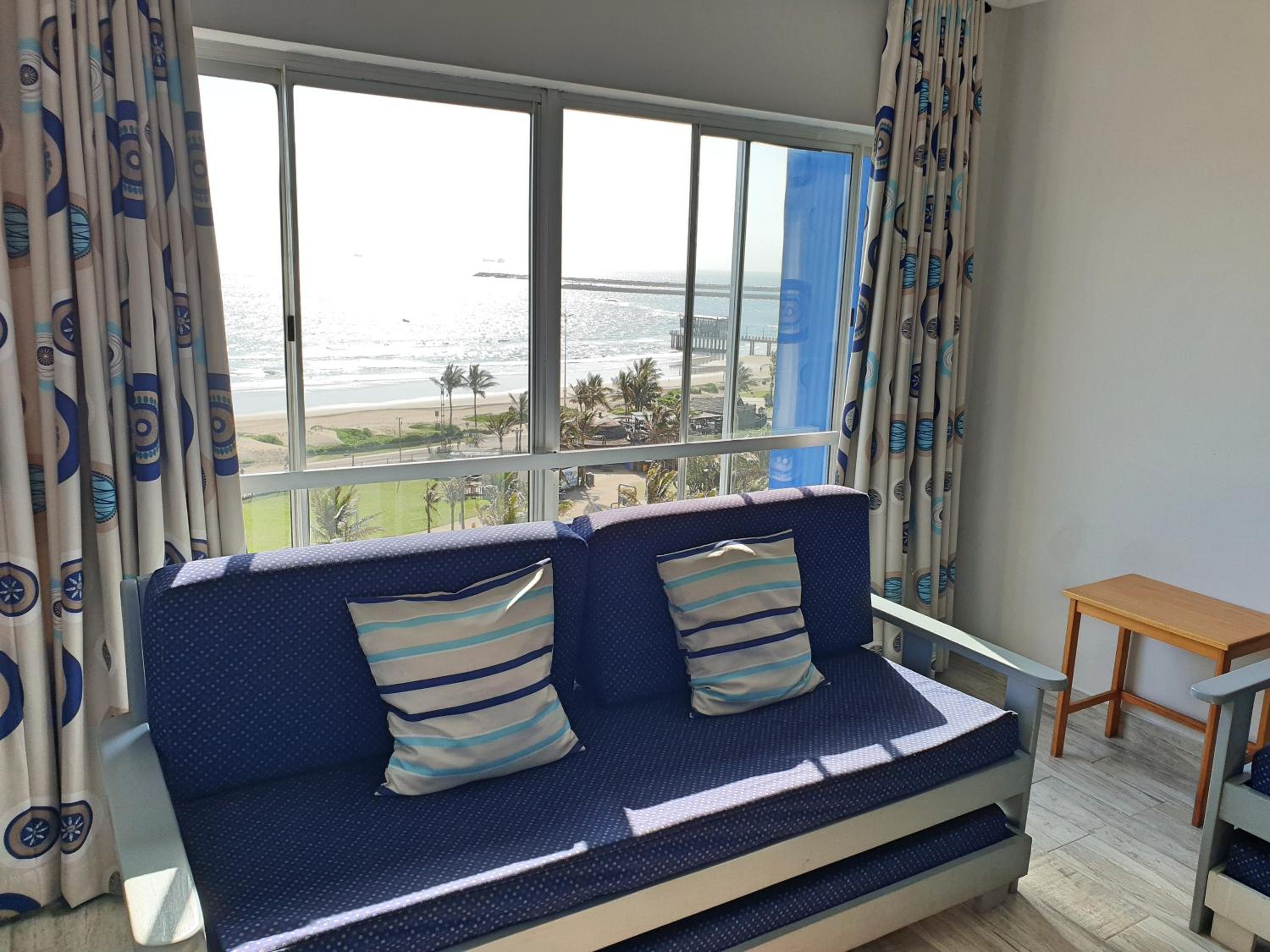 Two-Bedroom Apartment with Sea View - Photo 10