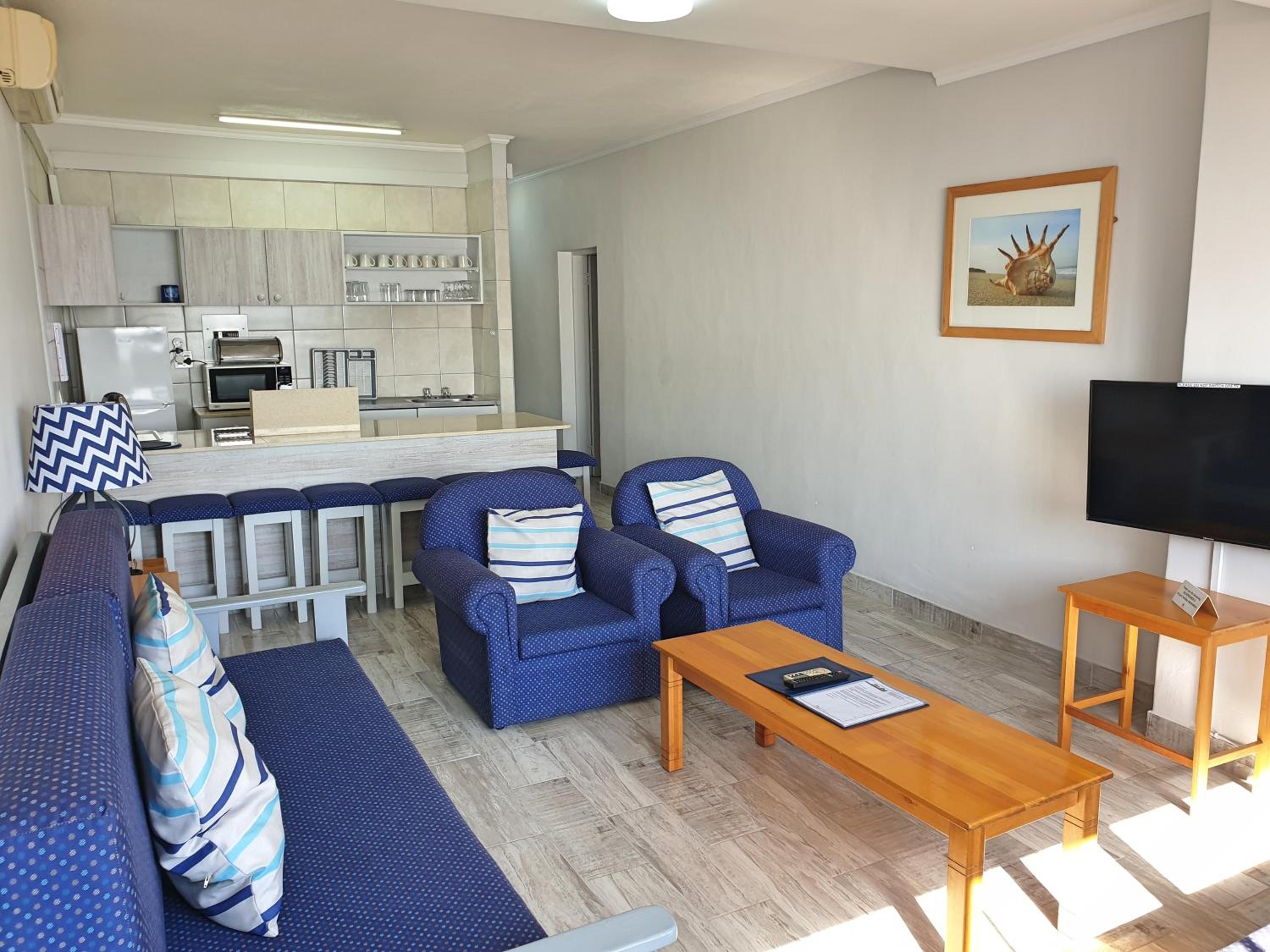 Two-Bedroom Apartment with Sea View - Photo 9