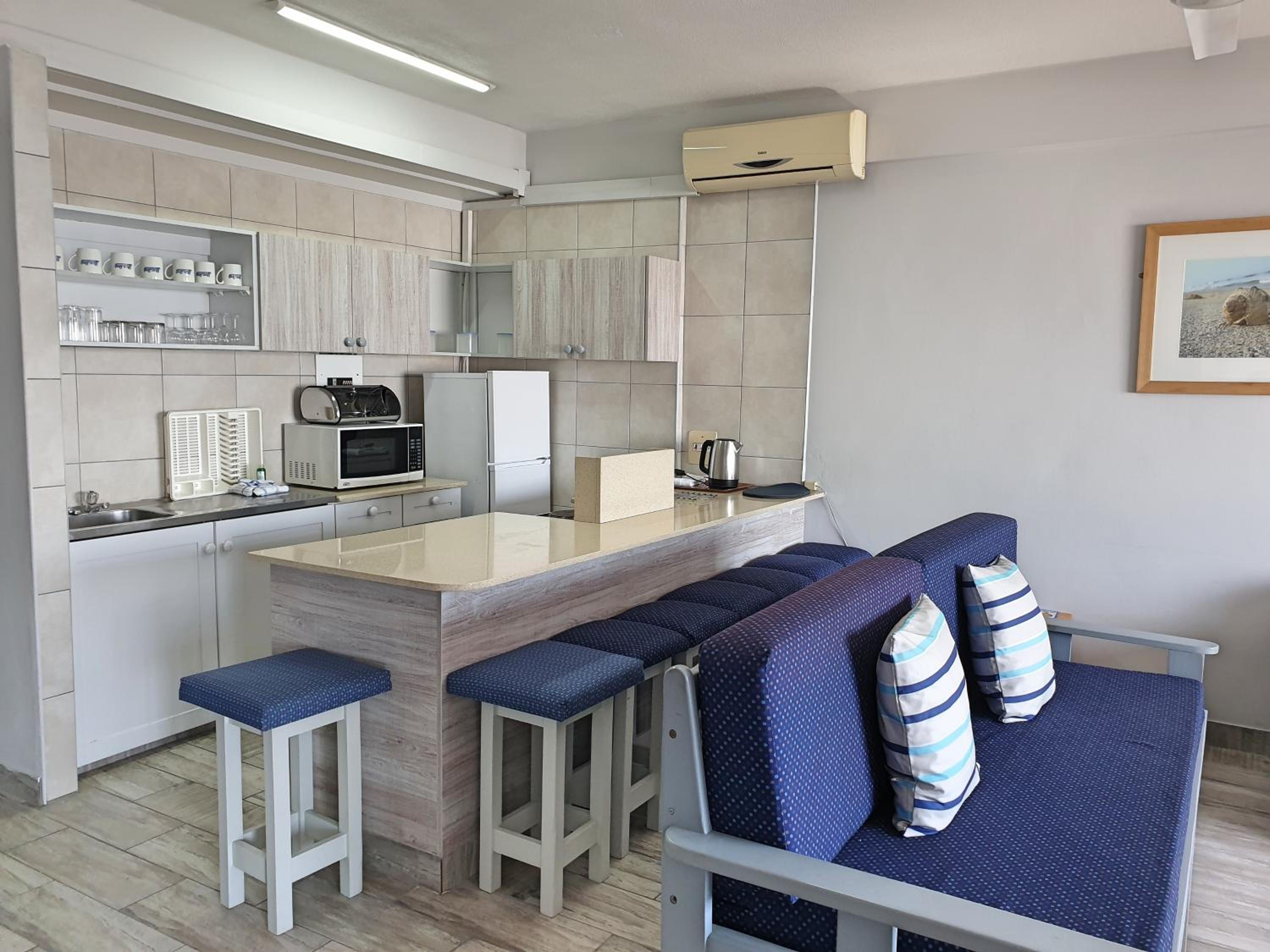 Apartment with Sea View (8 Adults) - Photo 3