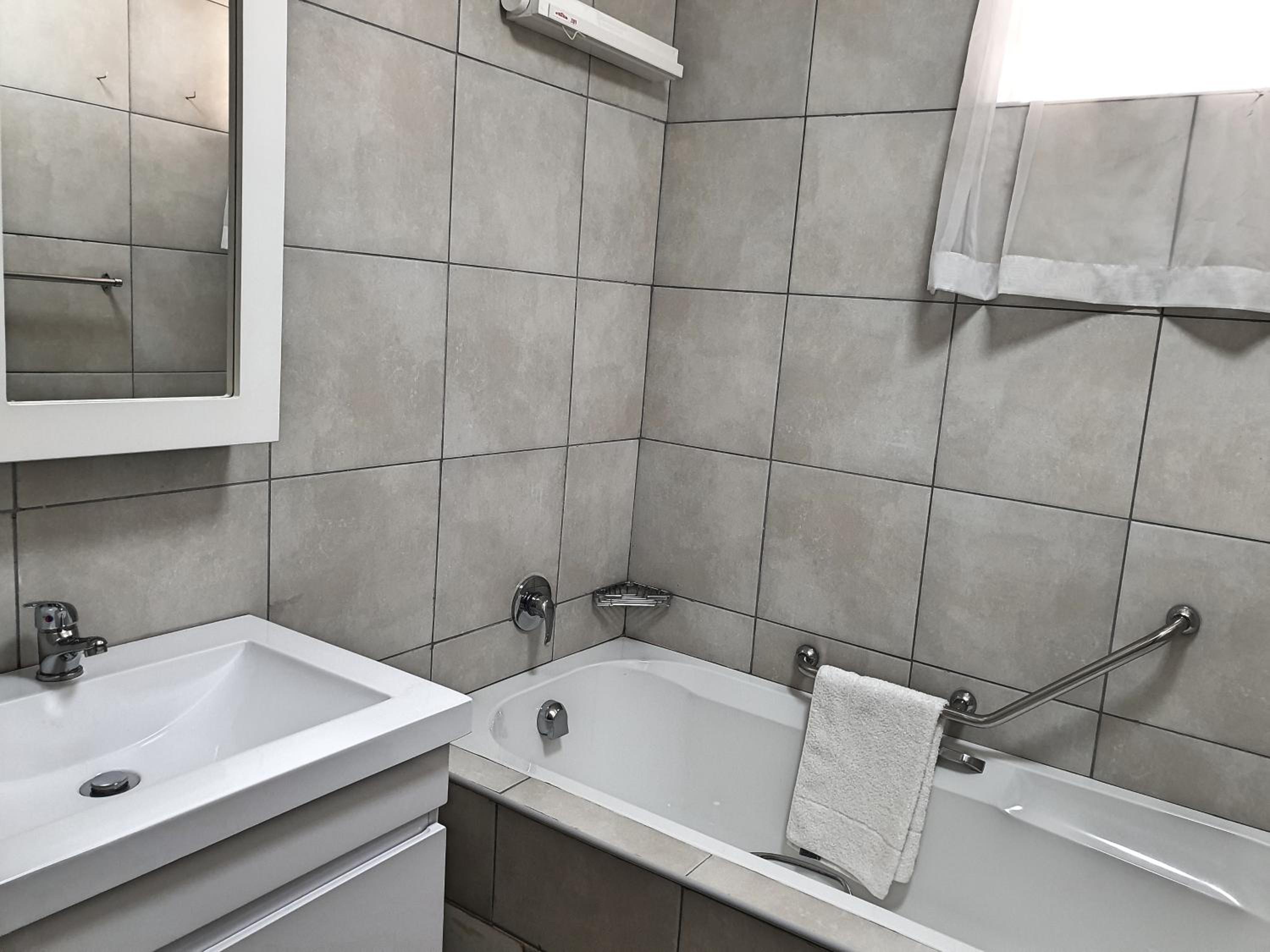 Apartment with Sea View (8 Adults) - Photo 6