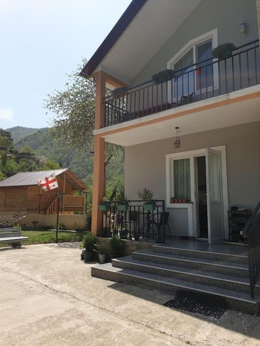 Apartment With Mountain View photo 2