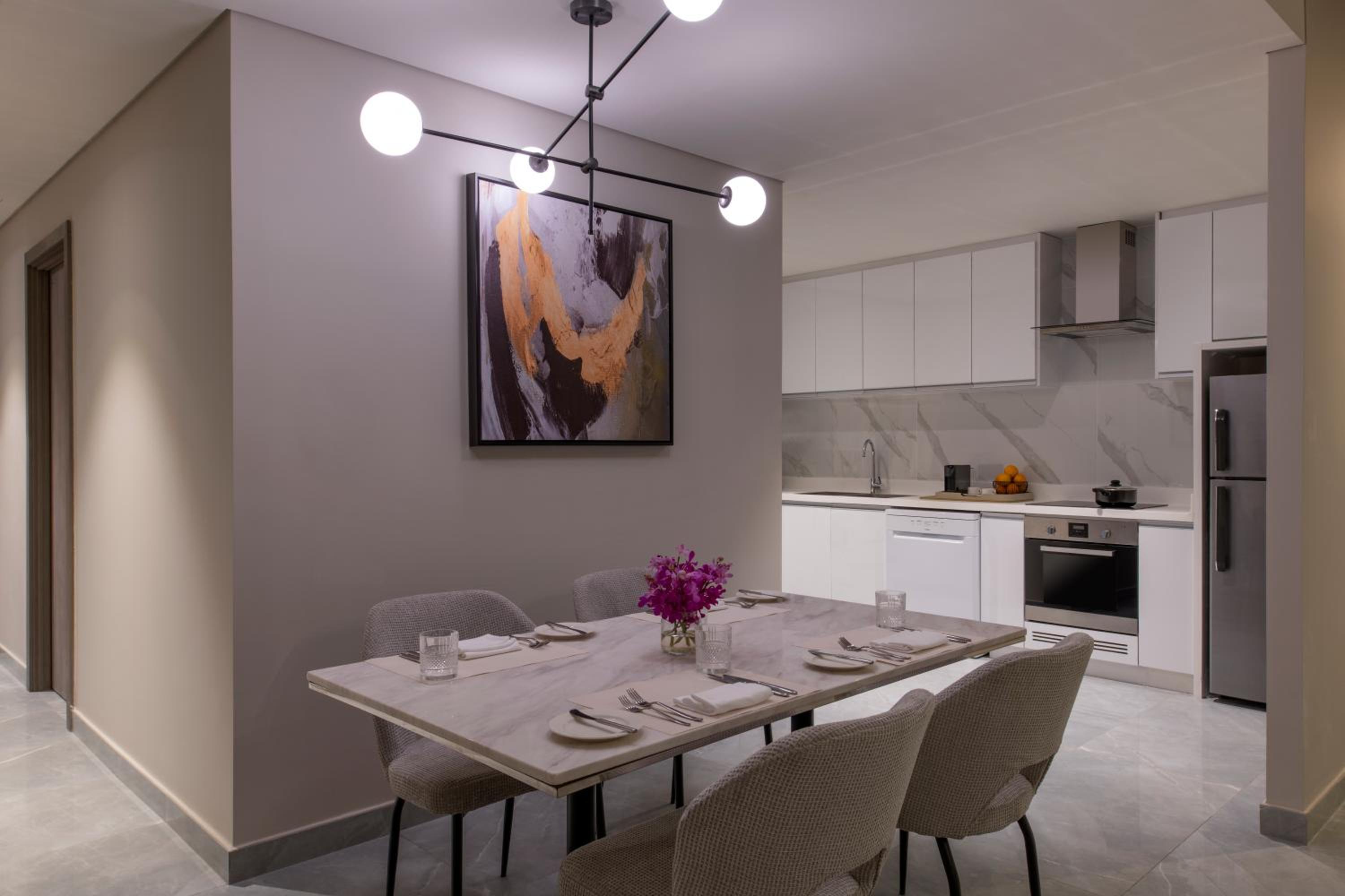 Three-Bedroom Suite - Photo 6