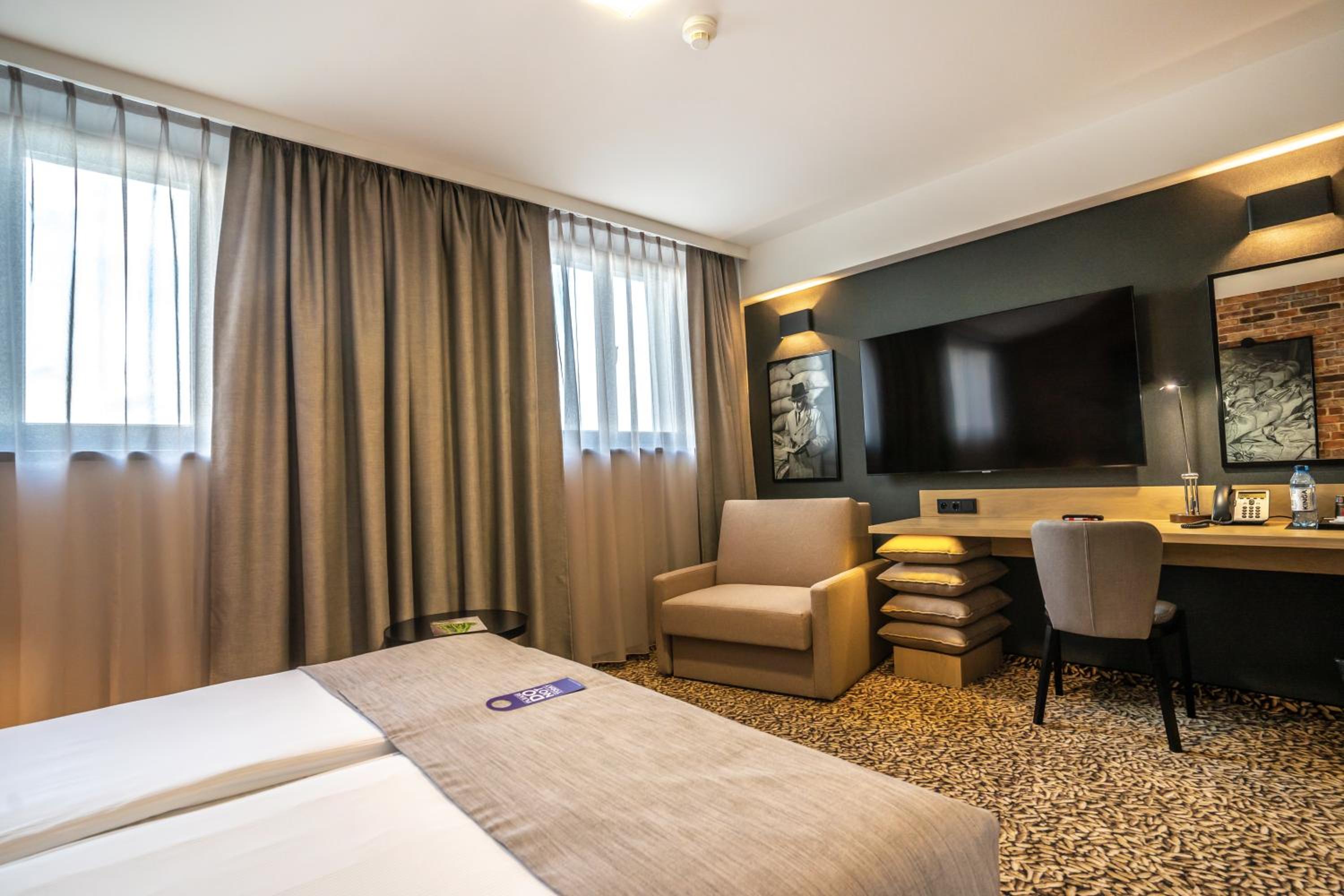 Premium River Side Room - Photo 8