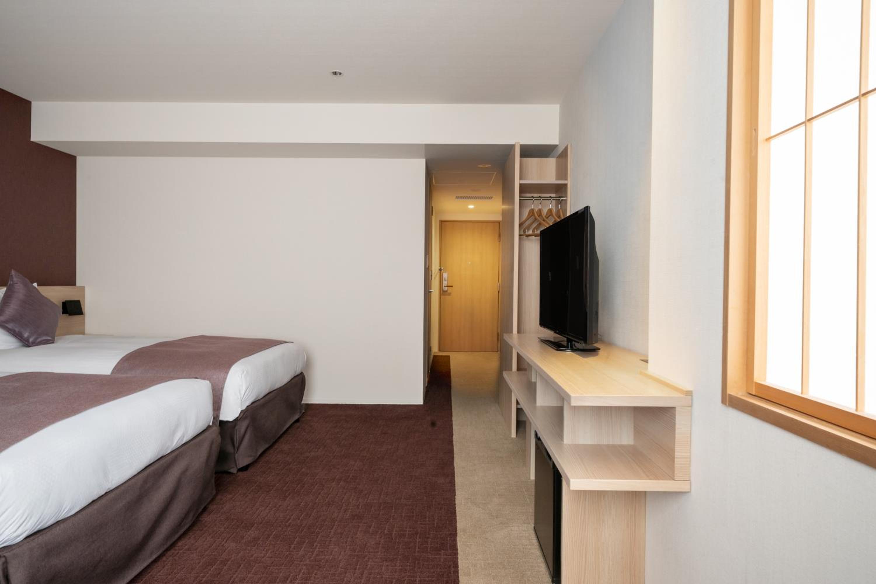 Deluxe Twin Room - Photo 12