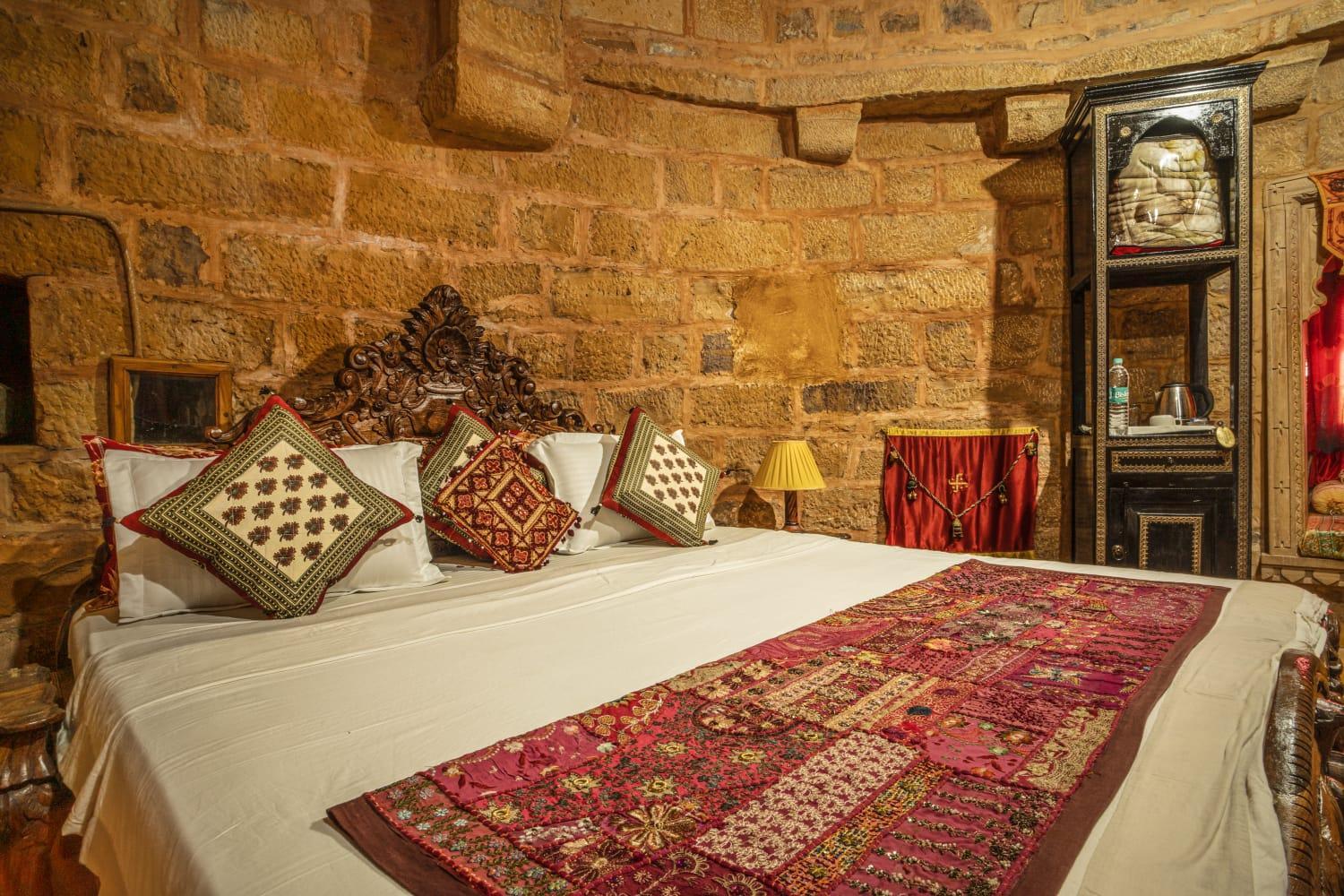 Deluxe Double Room with Castle View - Photo 6