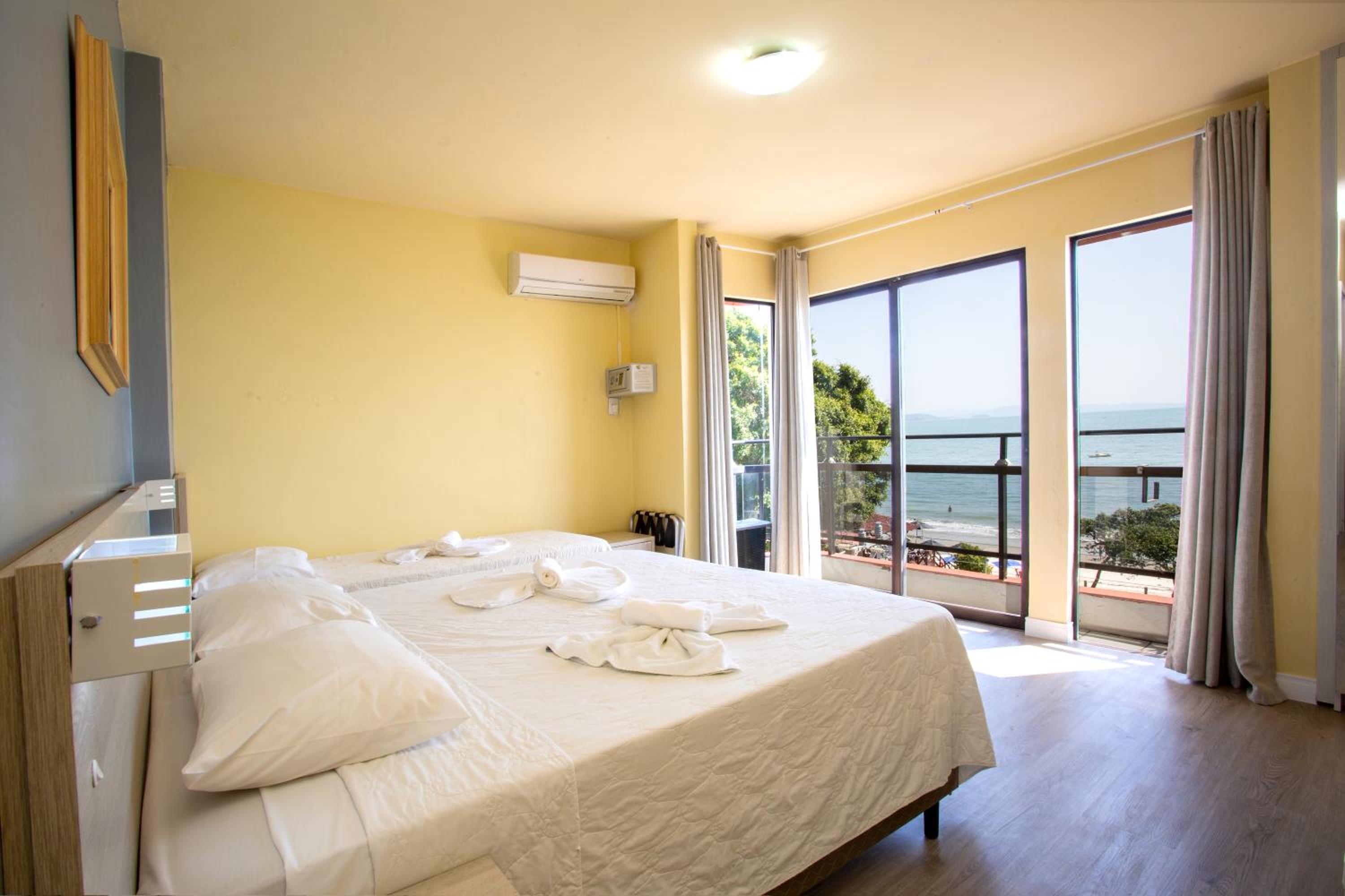Deluxe Double Room with Sea View photo 1