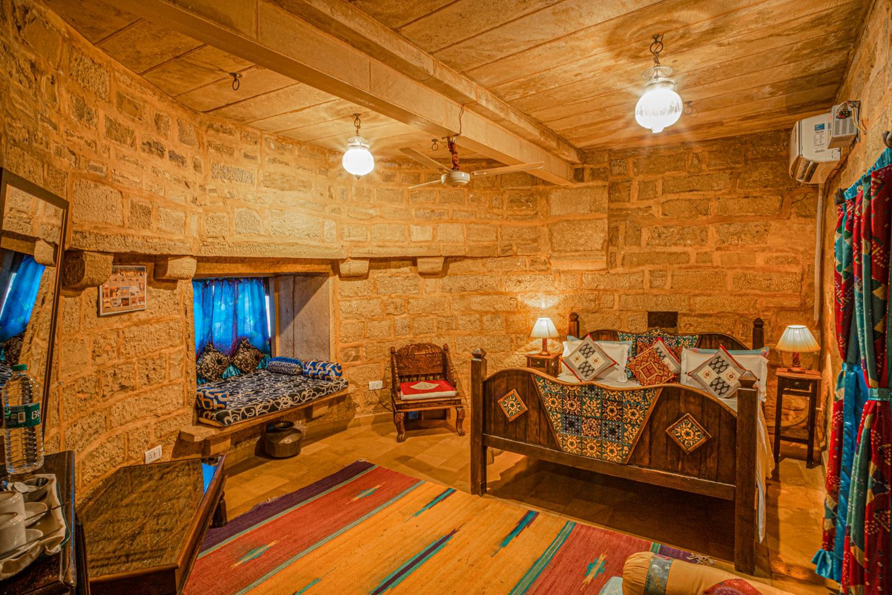 Deluxe Double Room with Castle View - Photo 15