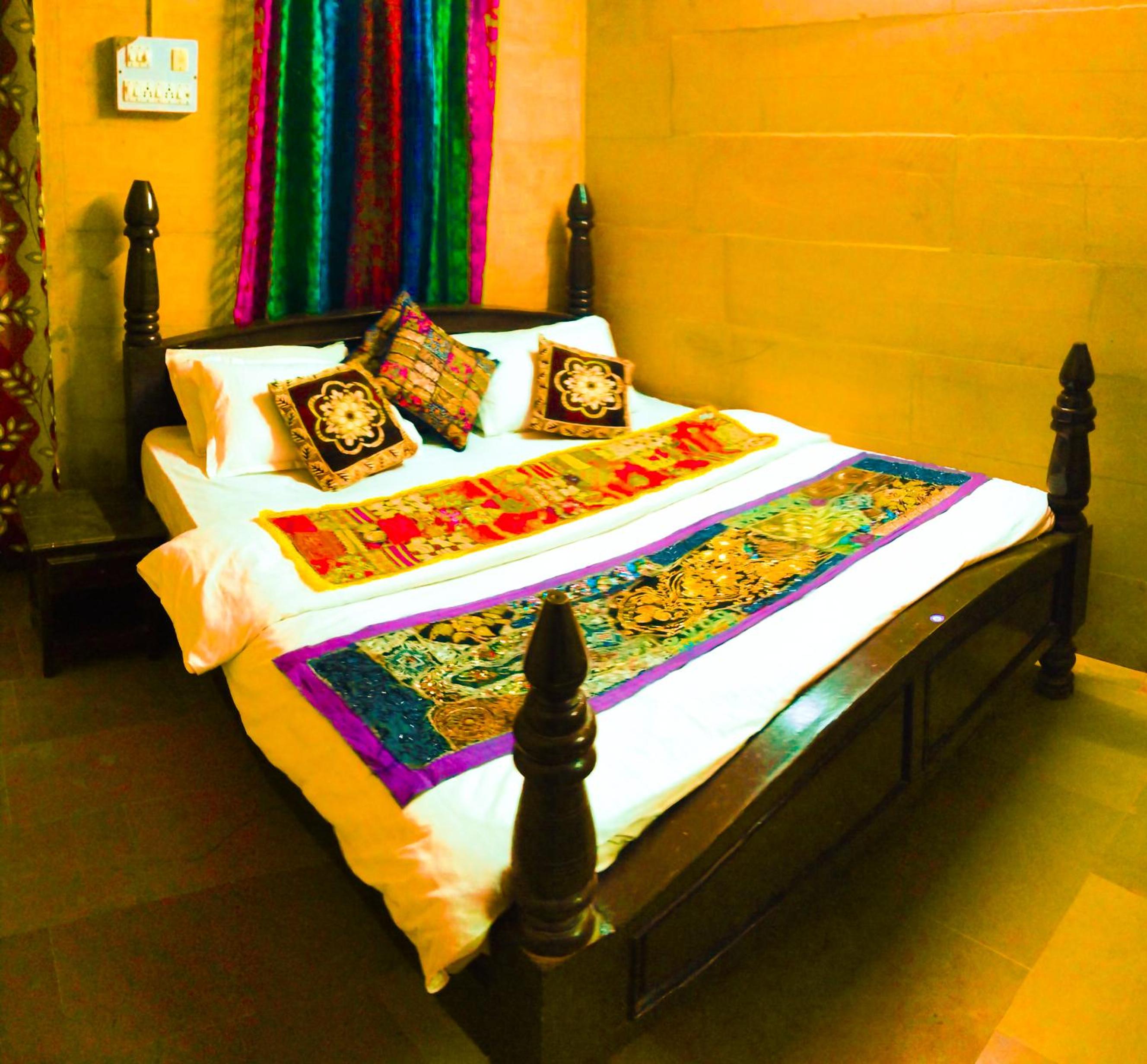 Deluxe Room - Photo 6