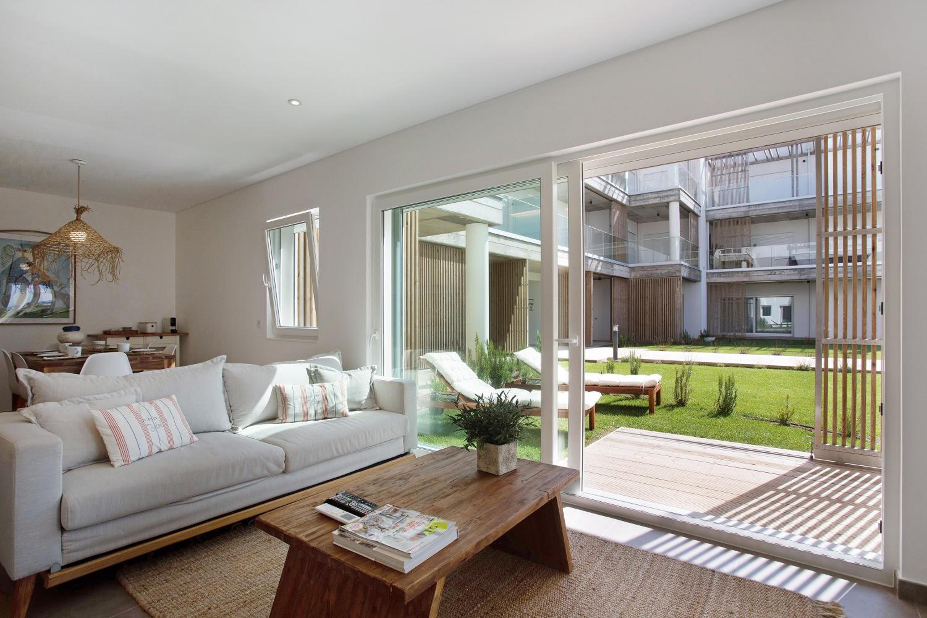 Two-Bedroom Deluxe Apartment with Ocean View photo 1