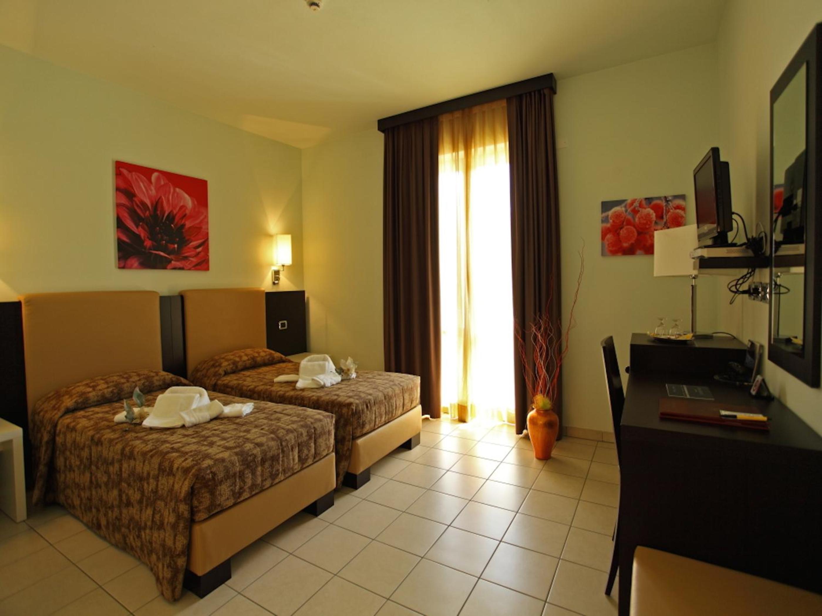 Triple Room - Photo 6