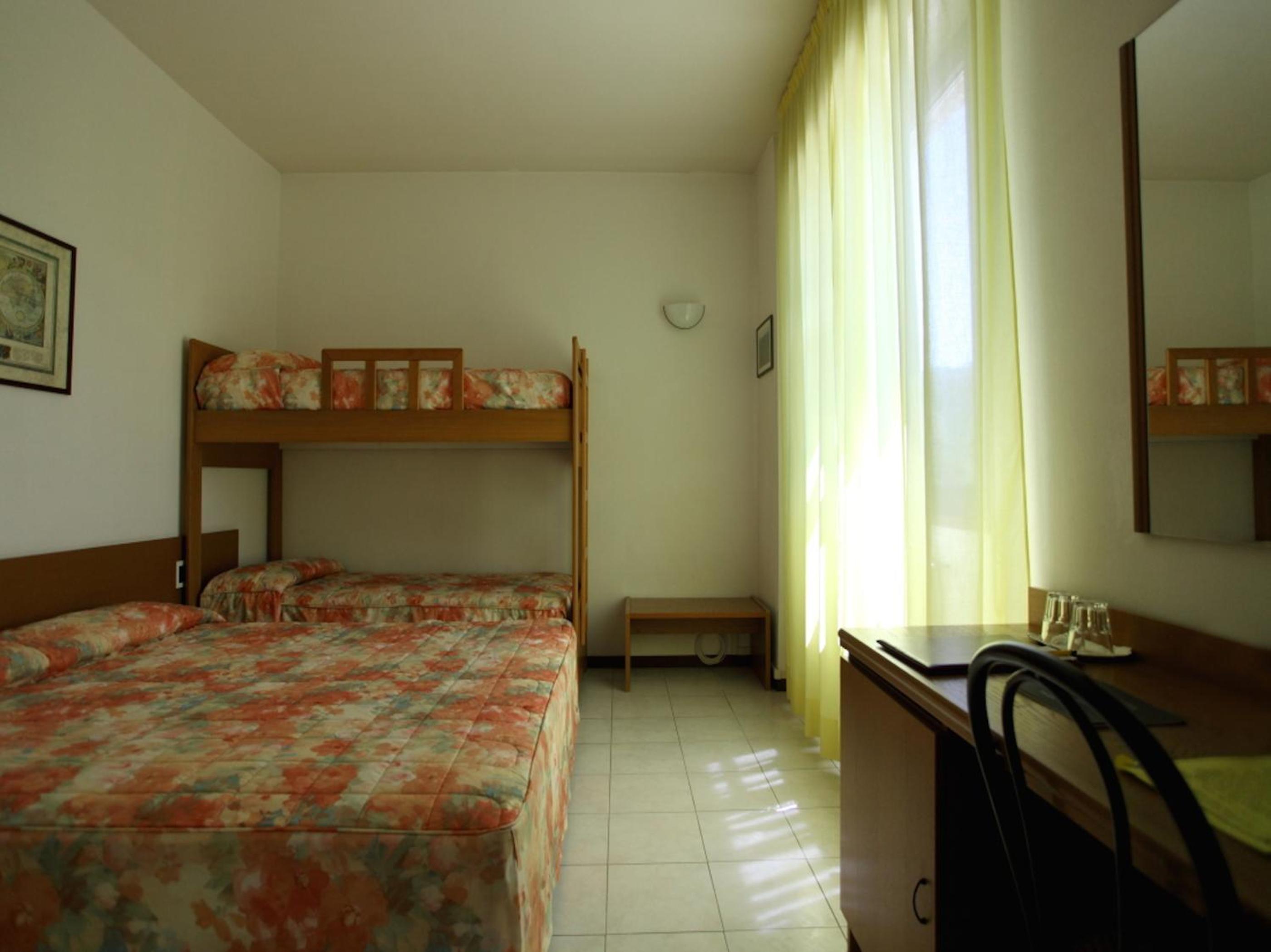 Triple Room - Photo 1
